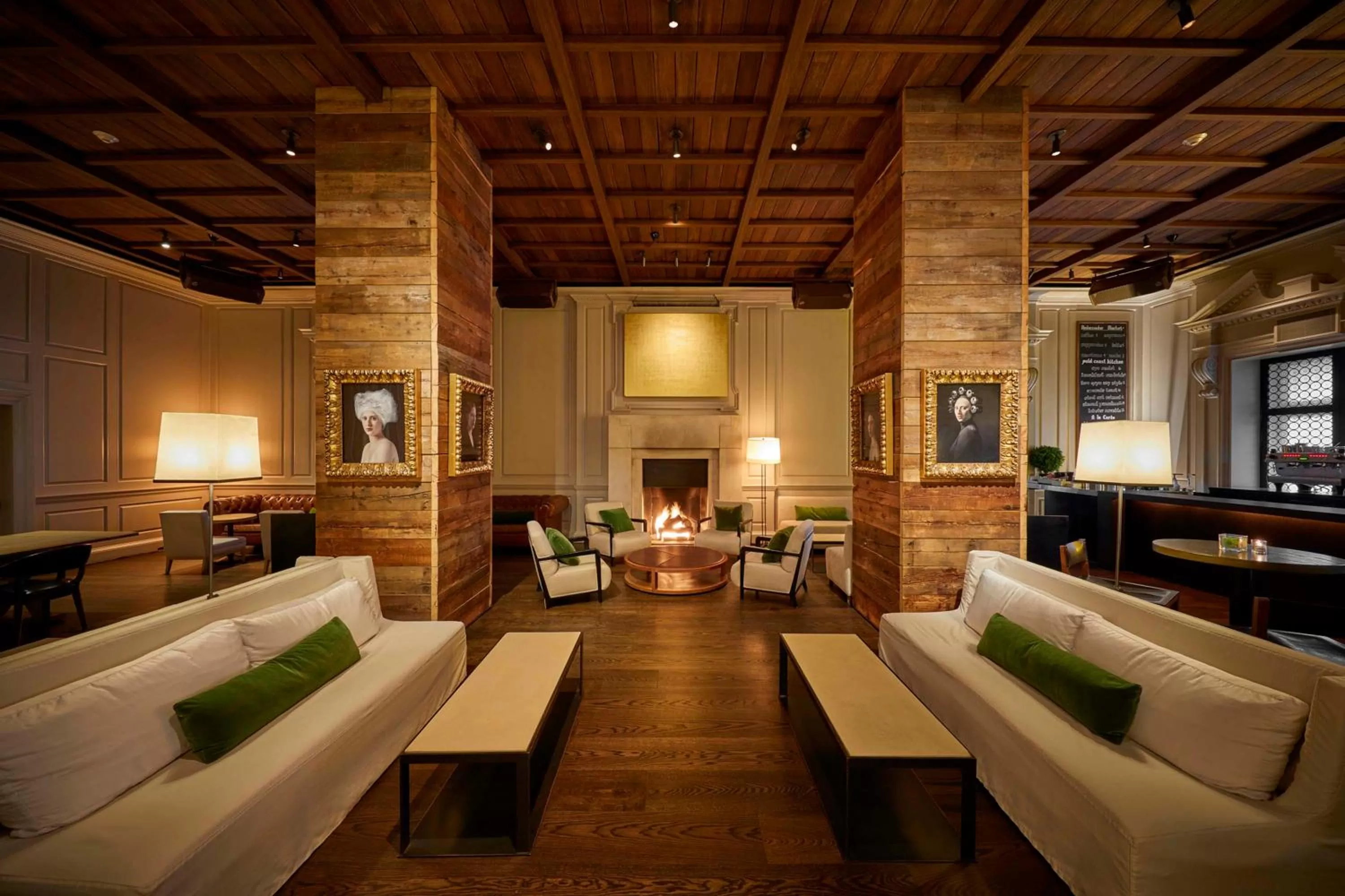 Lounge or bar in Ambassador Chicago, part of JdV by Hyatt