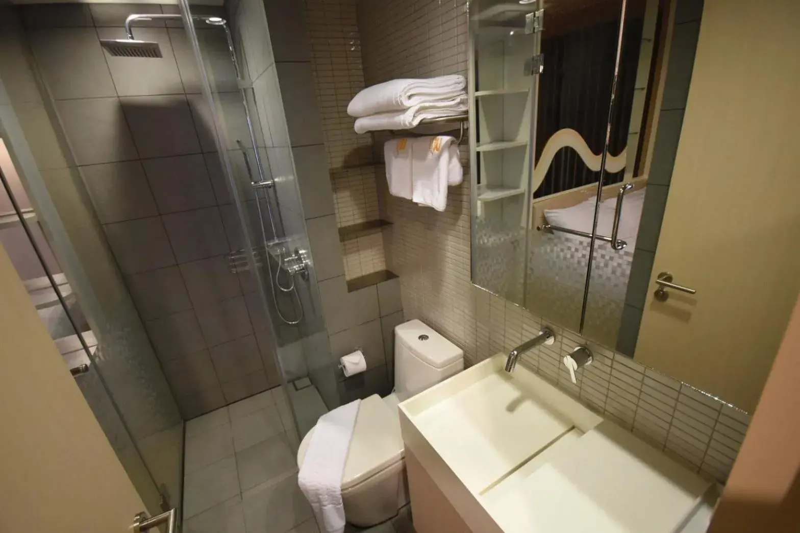 Shower, Bathroom in BoonRumpa Accommodation