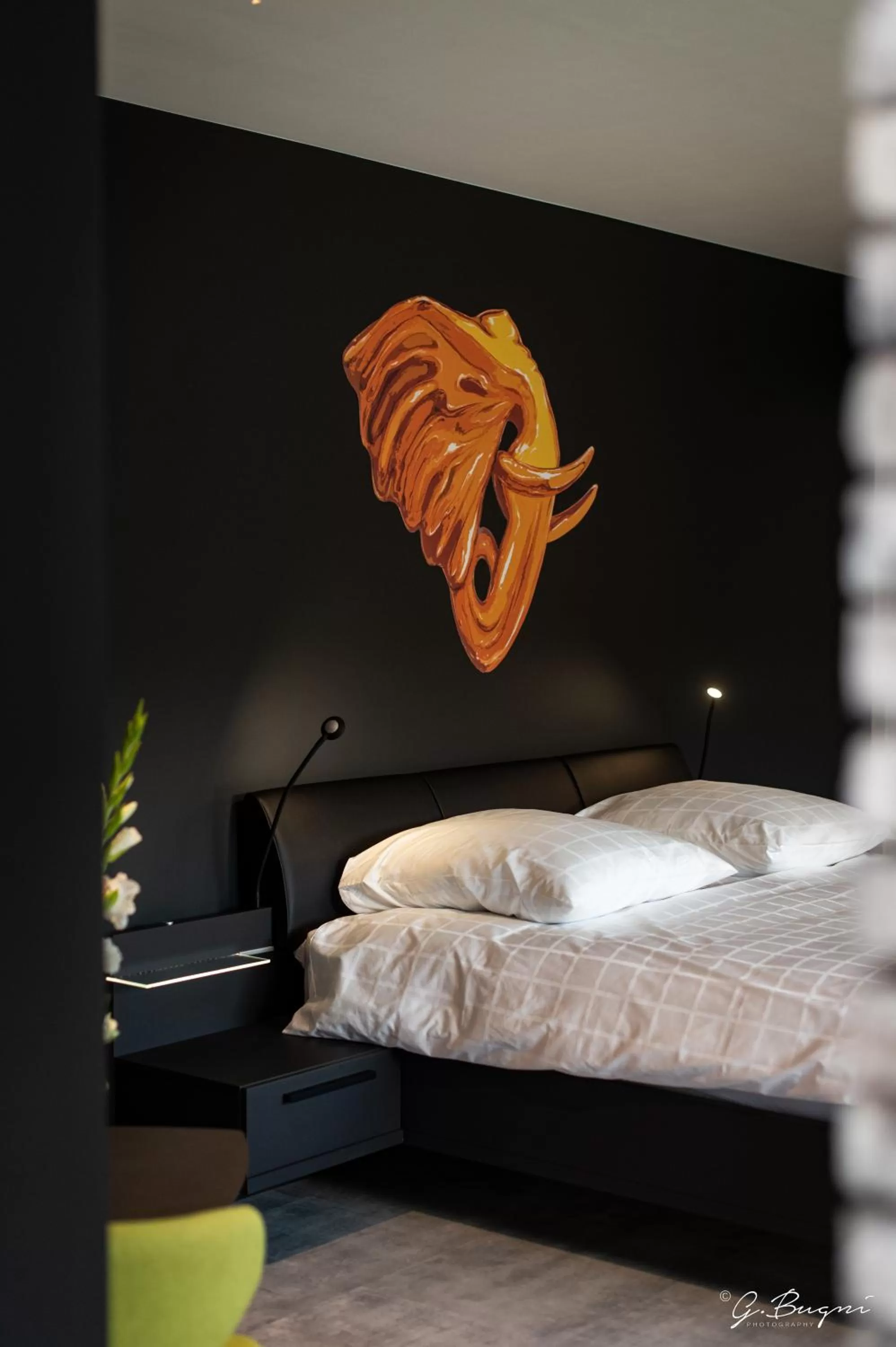 Bed in Boutique Hôtel, La Cour de la Reine, Rooftop & Bistronomique Restaurant