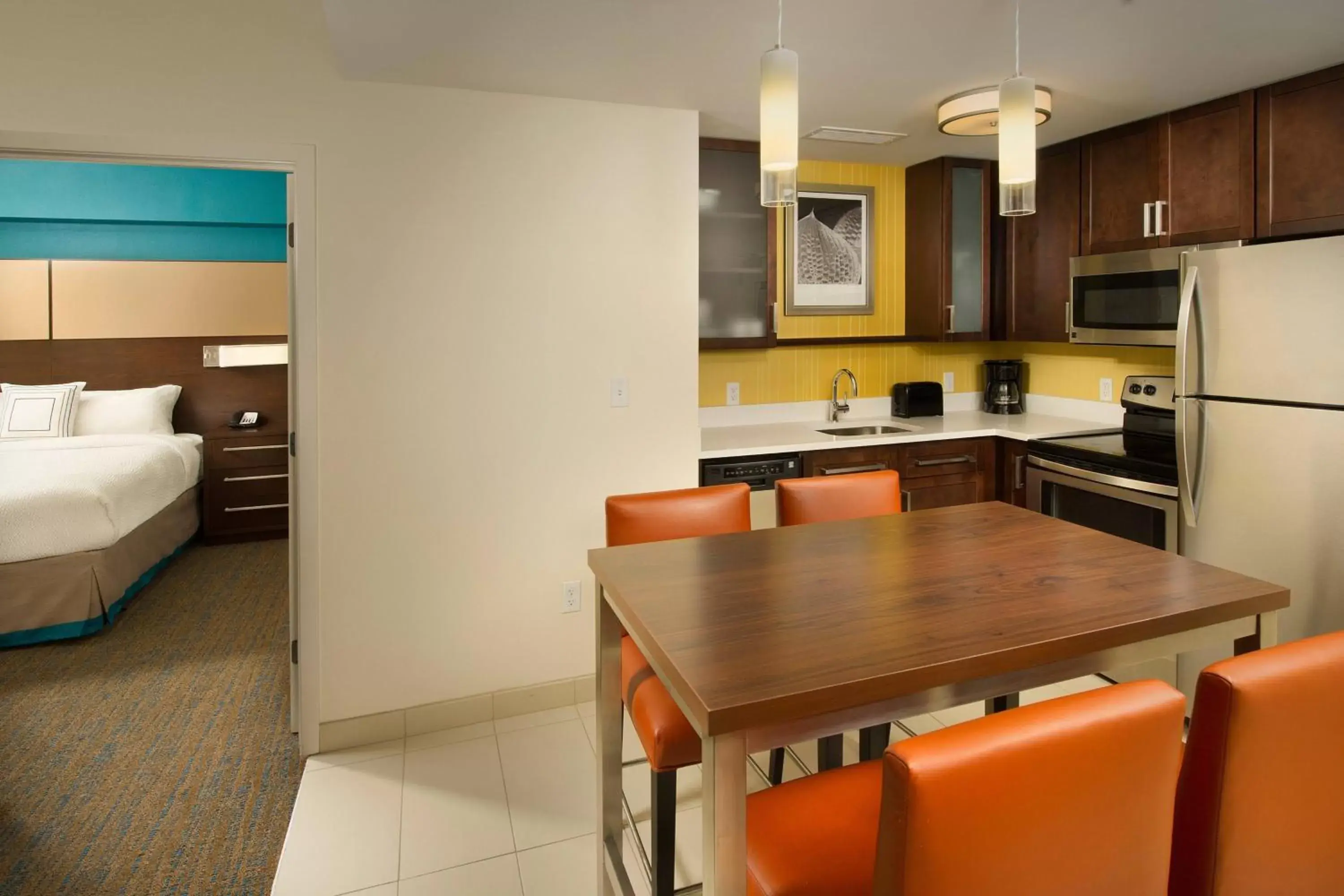 Kitchen or kitchenette, Kitchen/Kitchenette in Residence Inn Atlanta NE/Duluth Sugarloaf