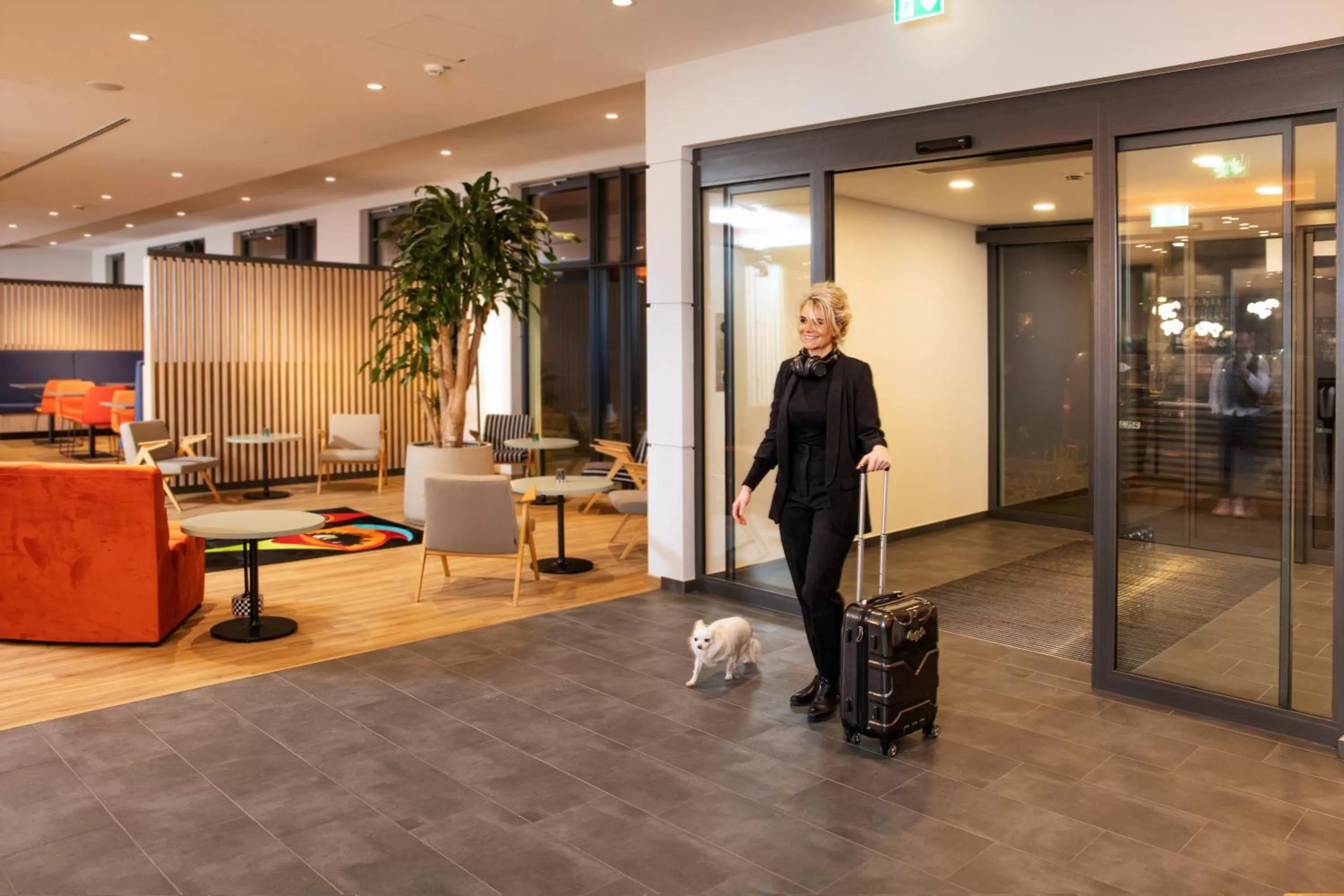 Lobby or reception in LOGINN Hotel Berlin Airport