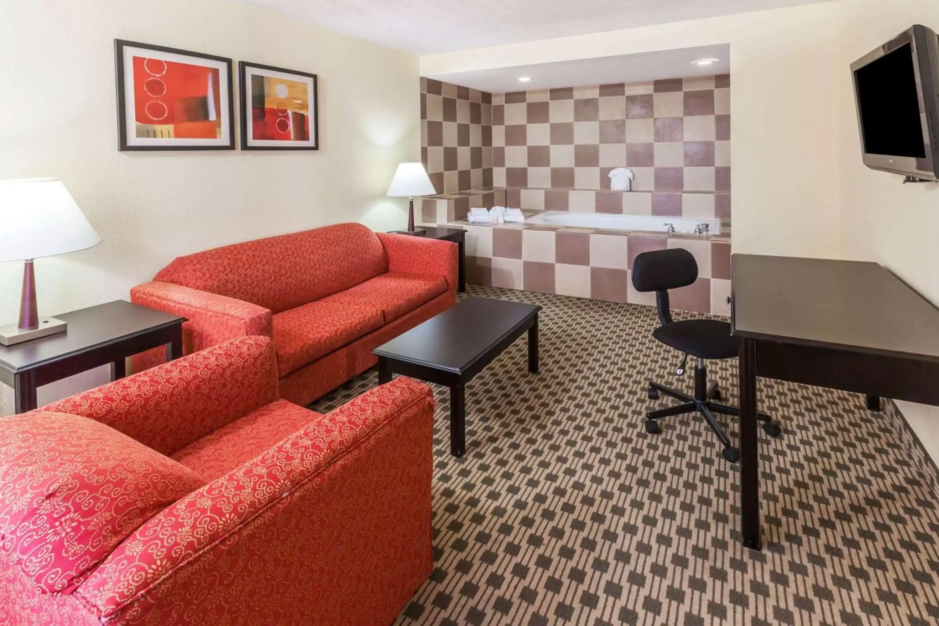 Photo of the whole room, Seating Area in Days Inn by Wyndham Irving Grapevine DFW Airport North