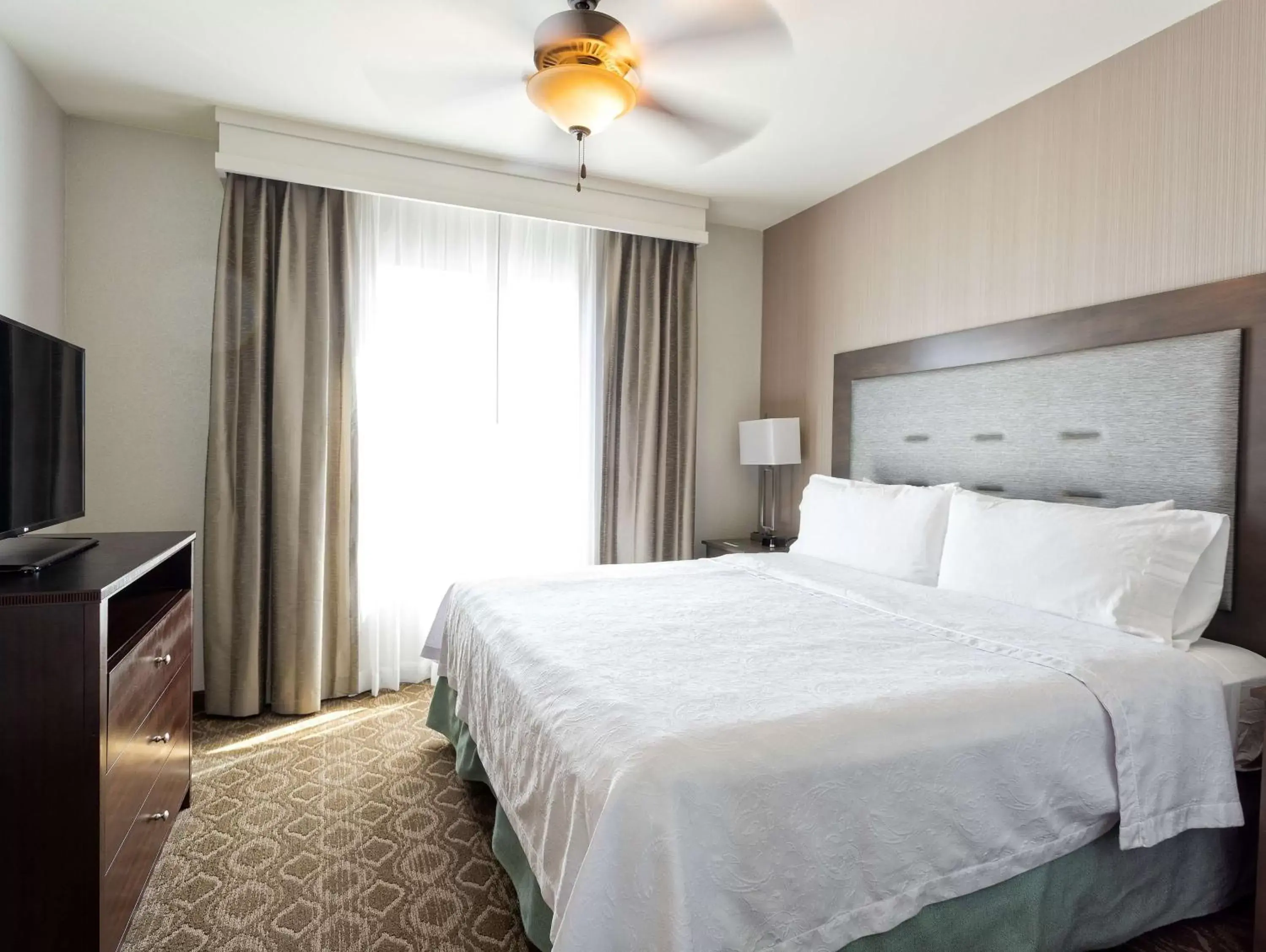 Bedroom, Bed in Homewood Suites by Hilton Carlsbad-North San Diego County