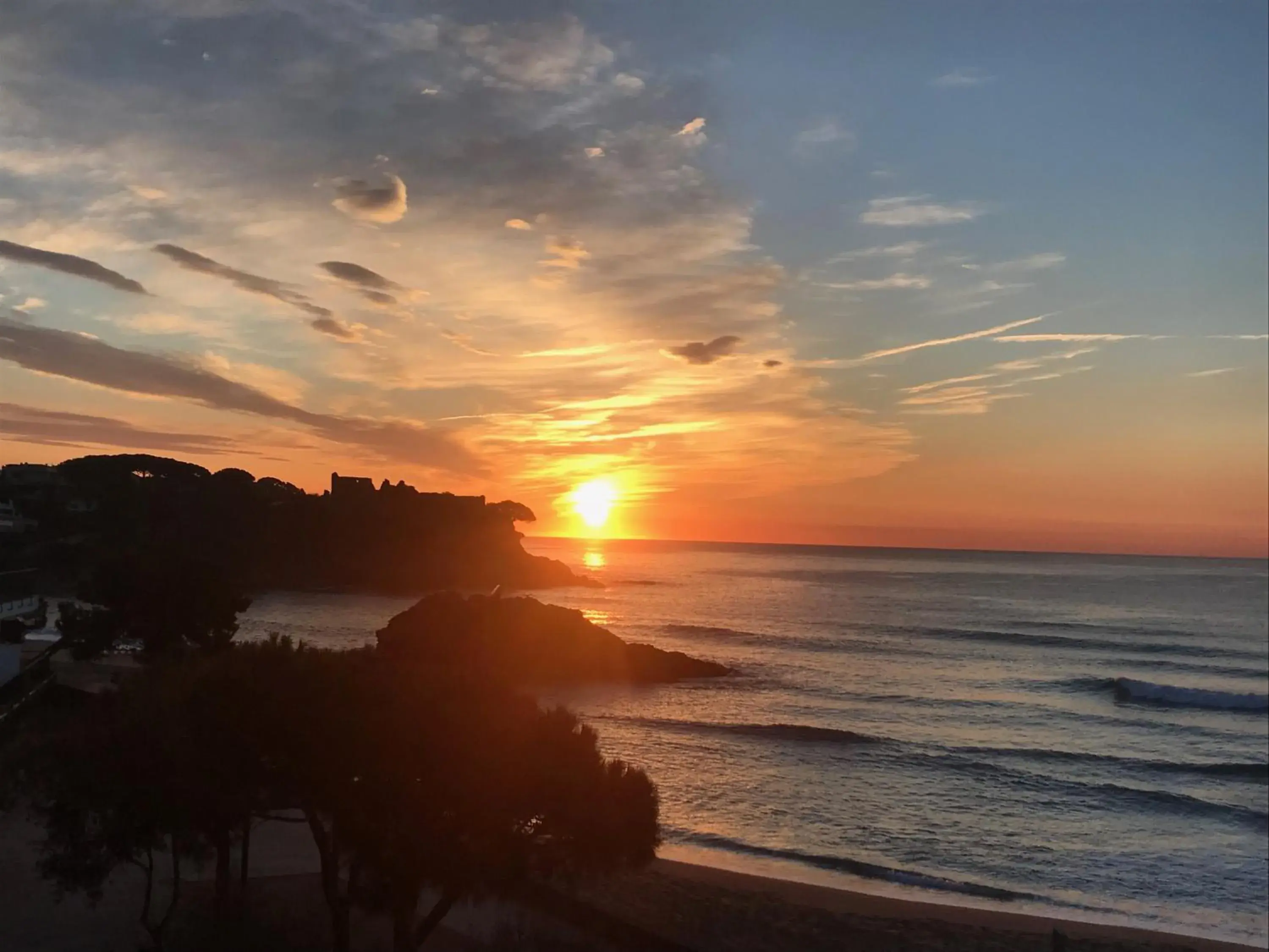 Sea view, Sunrise/Sunset in Hostal La Fosca