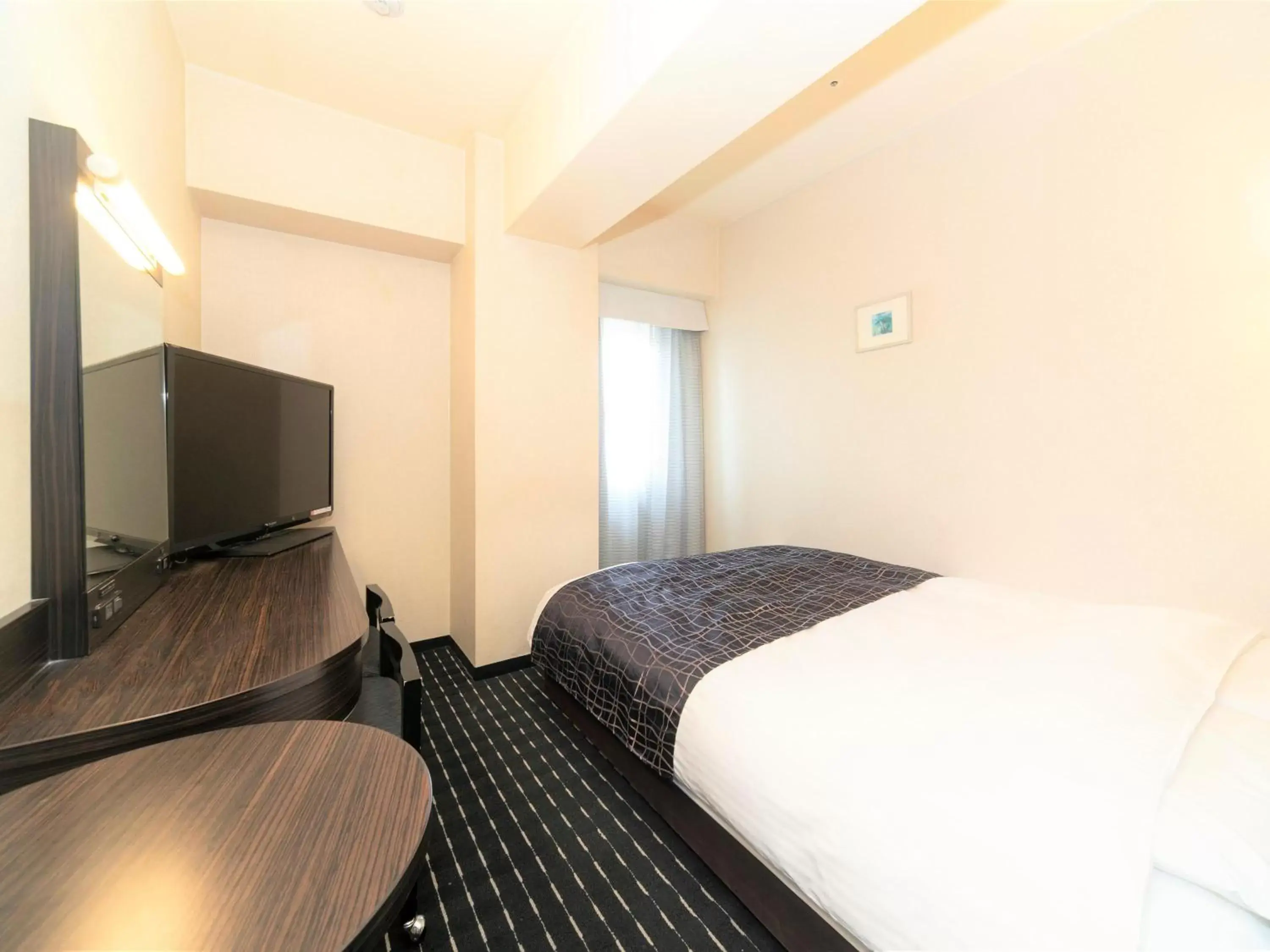 Bed in APA Hotel Tennoji-Ekimae