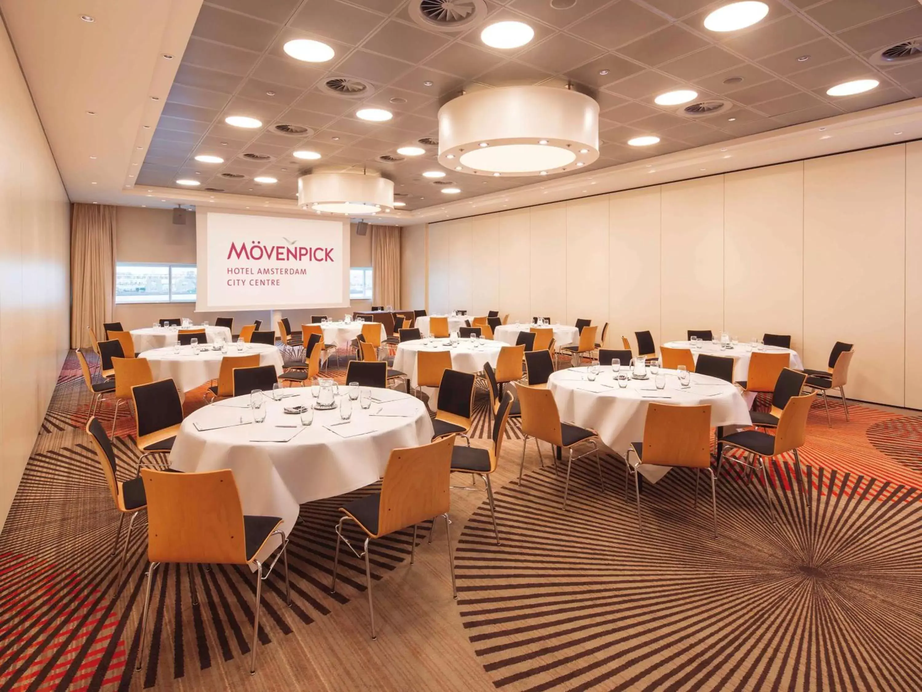 On site, Restaurant/Places to Eat in Mövenpick Hotel Amsterdam City Centre