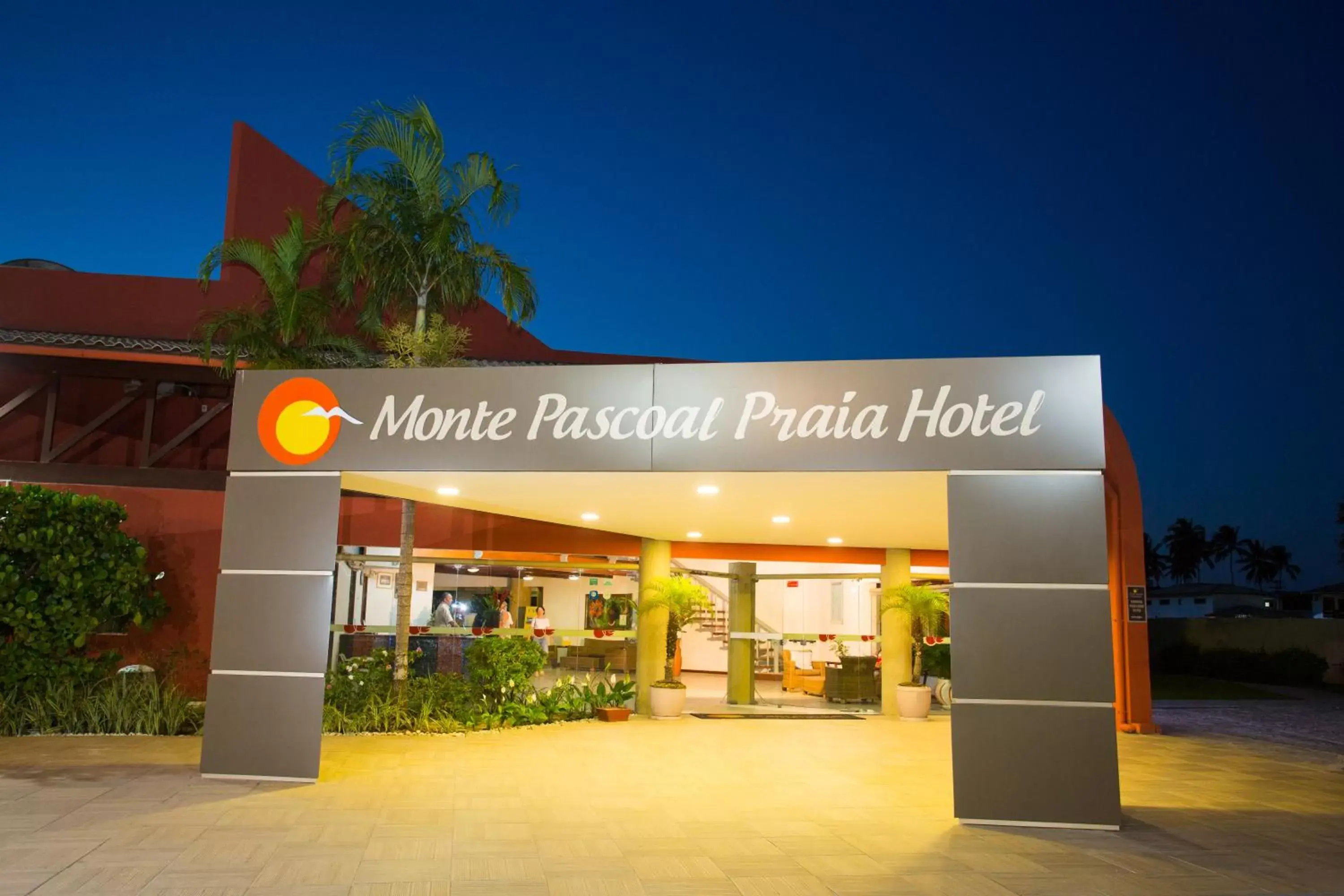 Property building in Monte Pascoal Praia Hotel