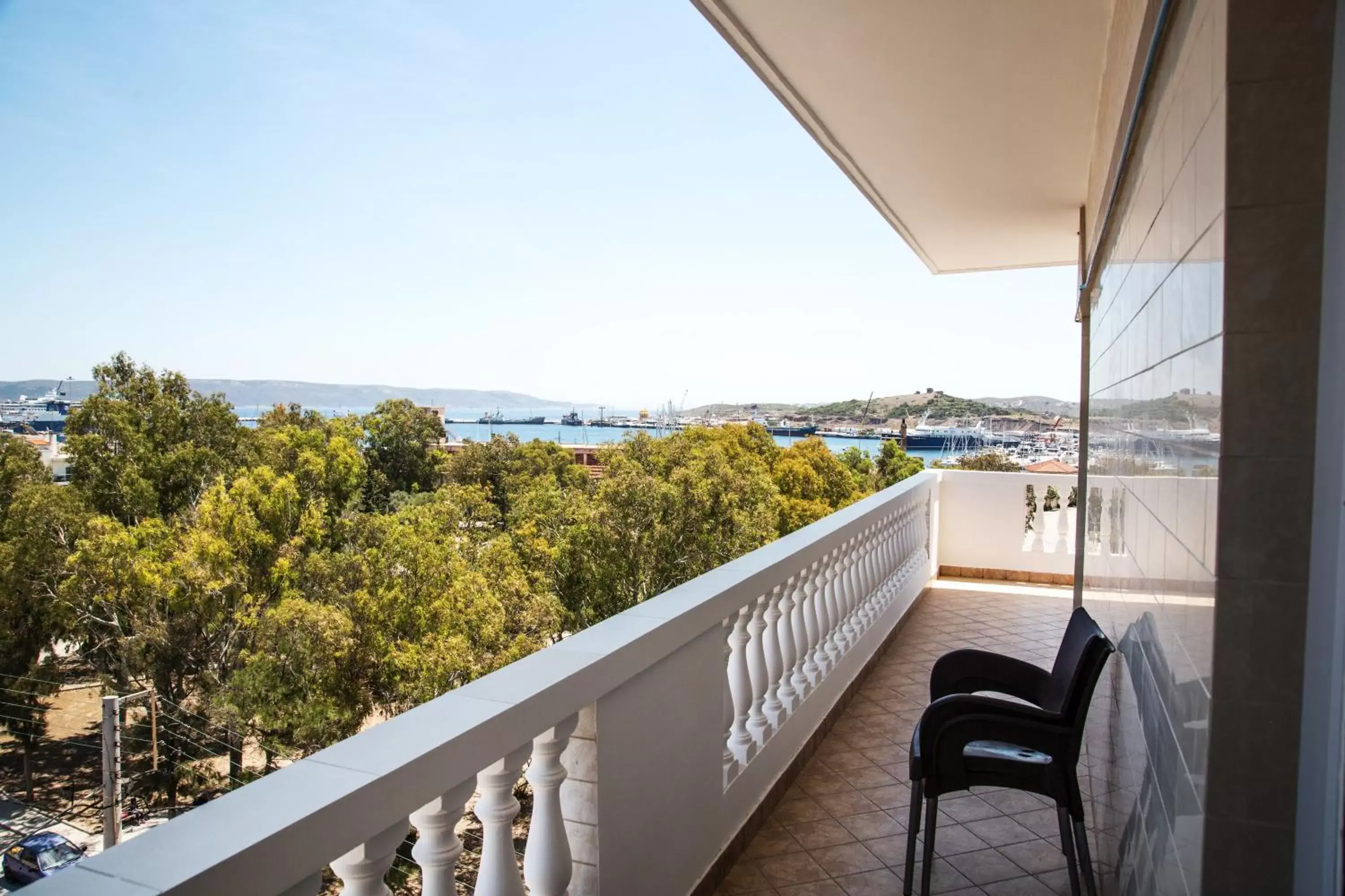 Balcony/Terrace in Nikolakakis Rooms Lavrio