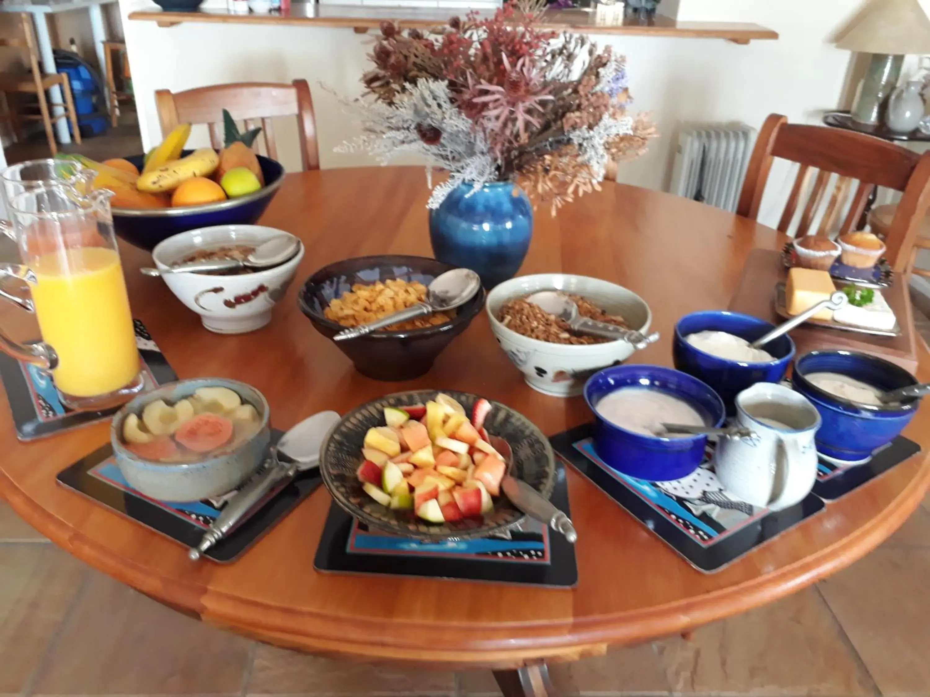 Buffet breakfast in Moonglow Guesthouse