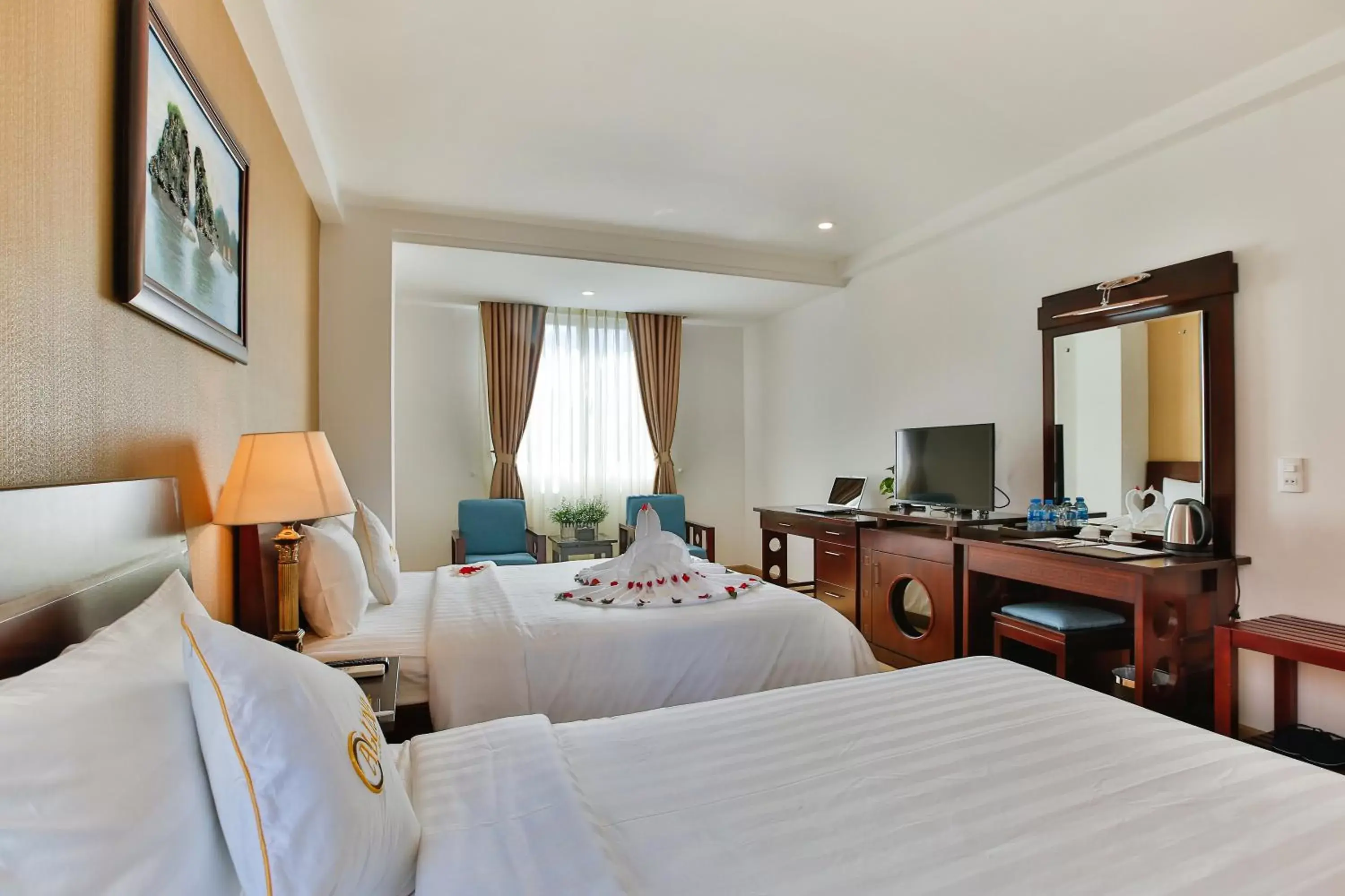 Decorative detail, Bed in ALUNA Ben Thanh Hotel Decorative detail, Bed in ALUNA Ben Thanh Hotel