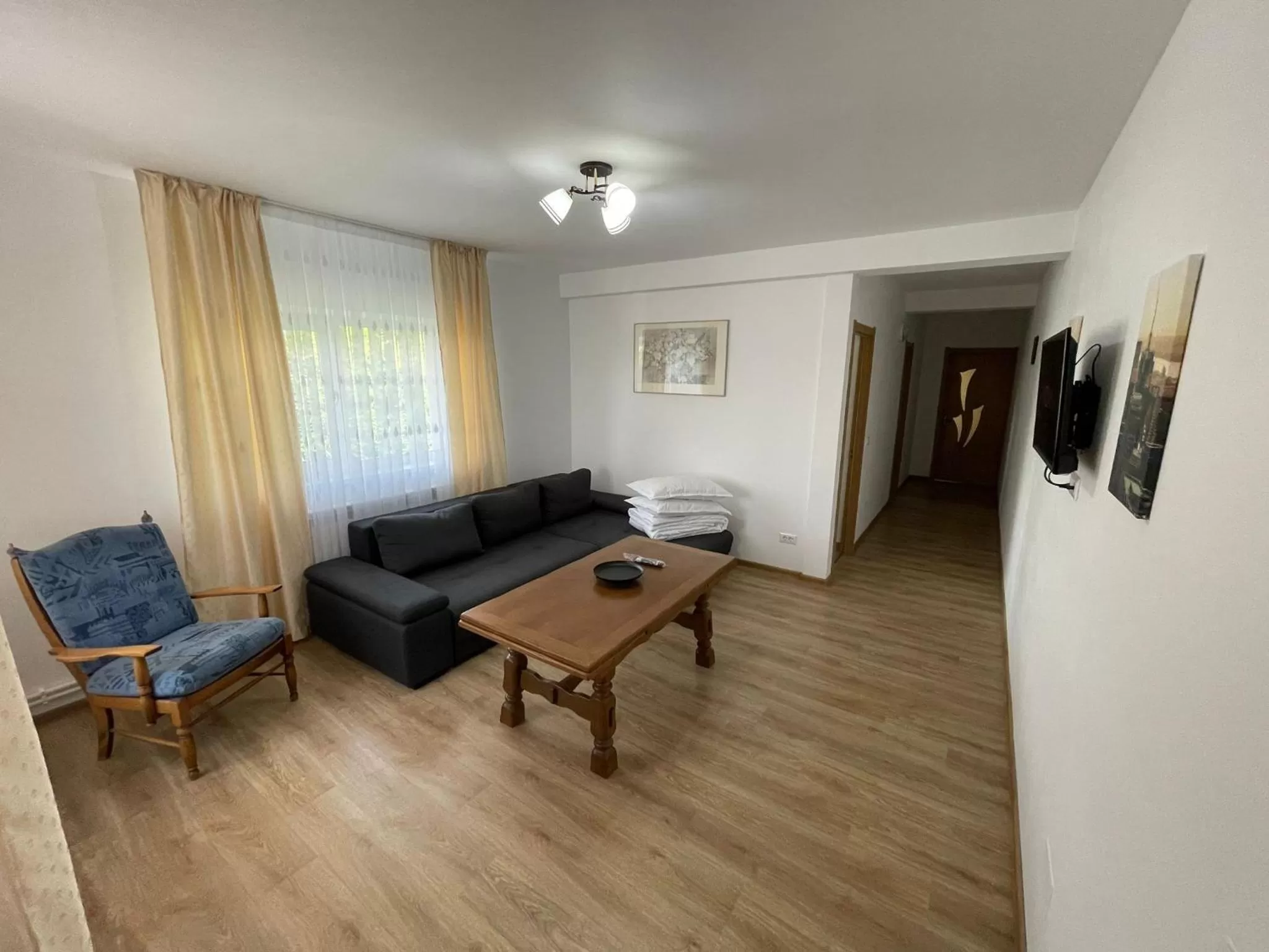 Living room in Cazare apartamente LAVI-TOUR Tg Neamț