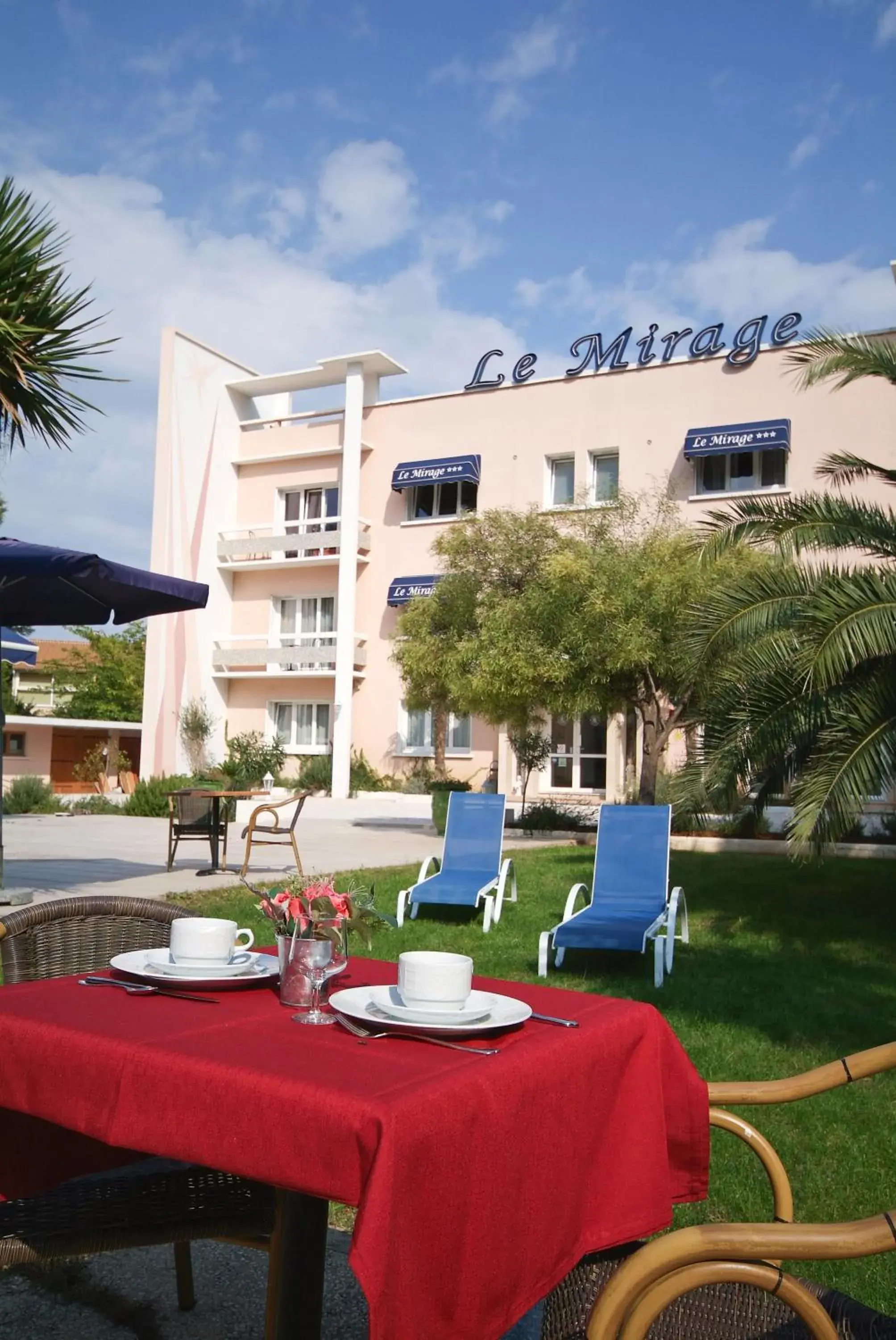 Balcony/Terrace, Property Building in Cit'Hotel Le Mirage