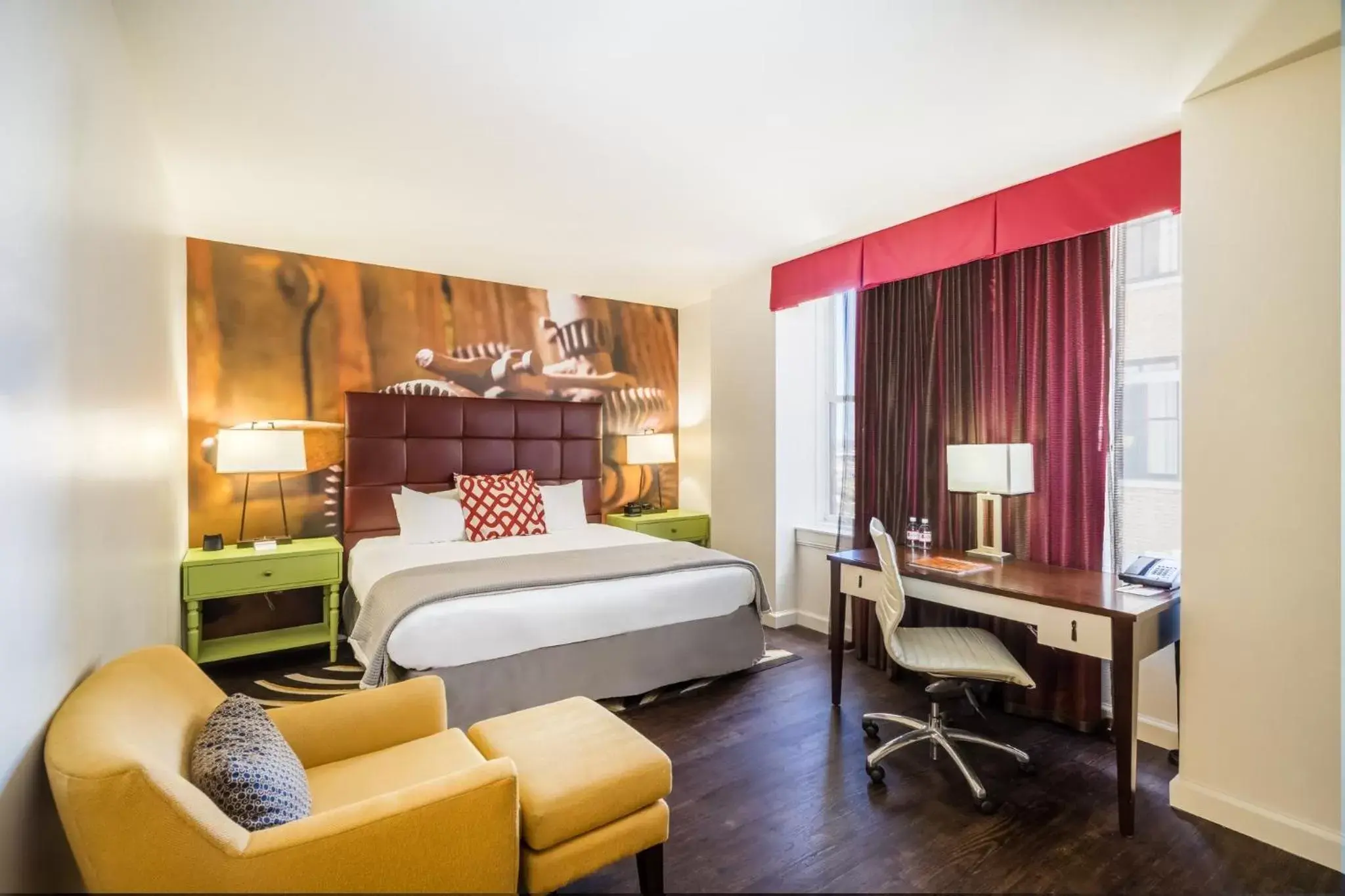 Photo of the whole room, Bed in Hotel Indigo Nashville - The Countrypolitan