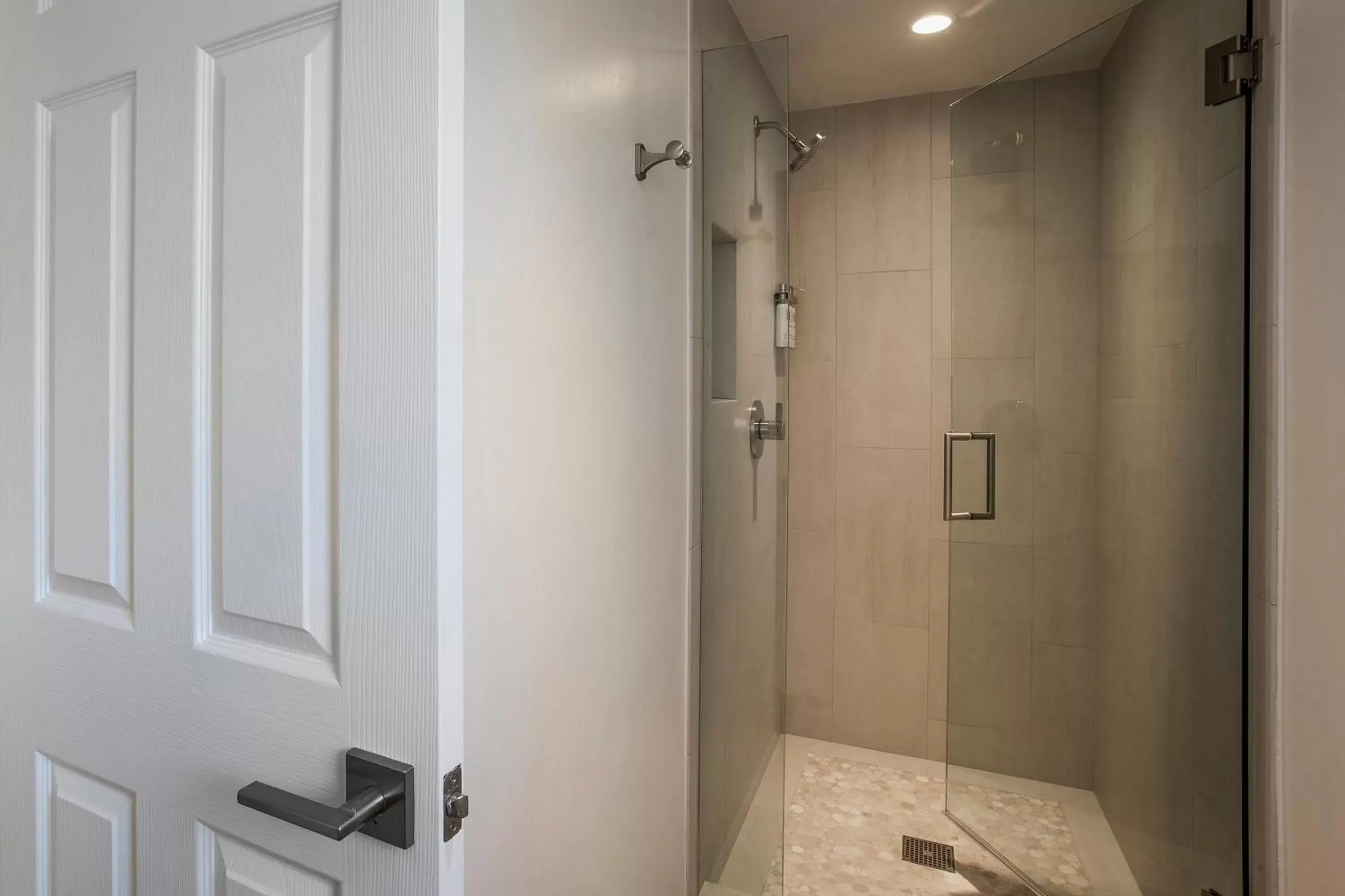 Shower, Bathroom in Blue Sands Inn, A Kirkwood Collection Hotel