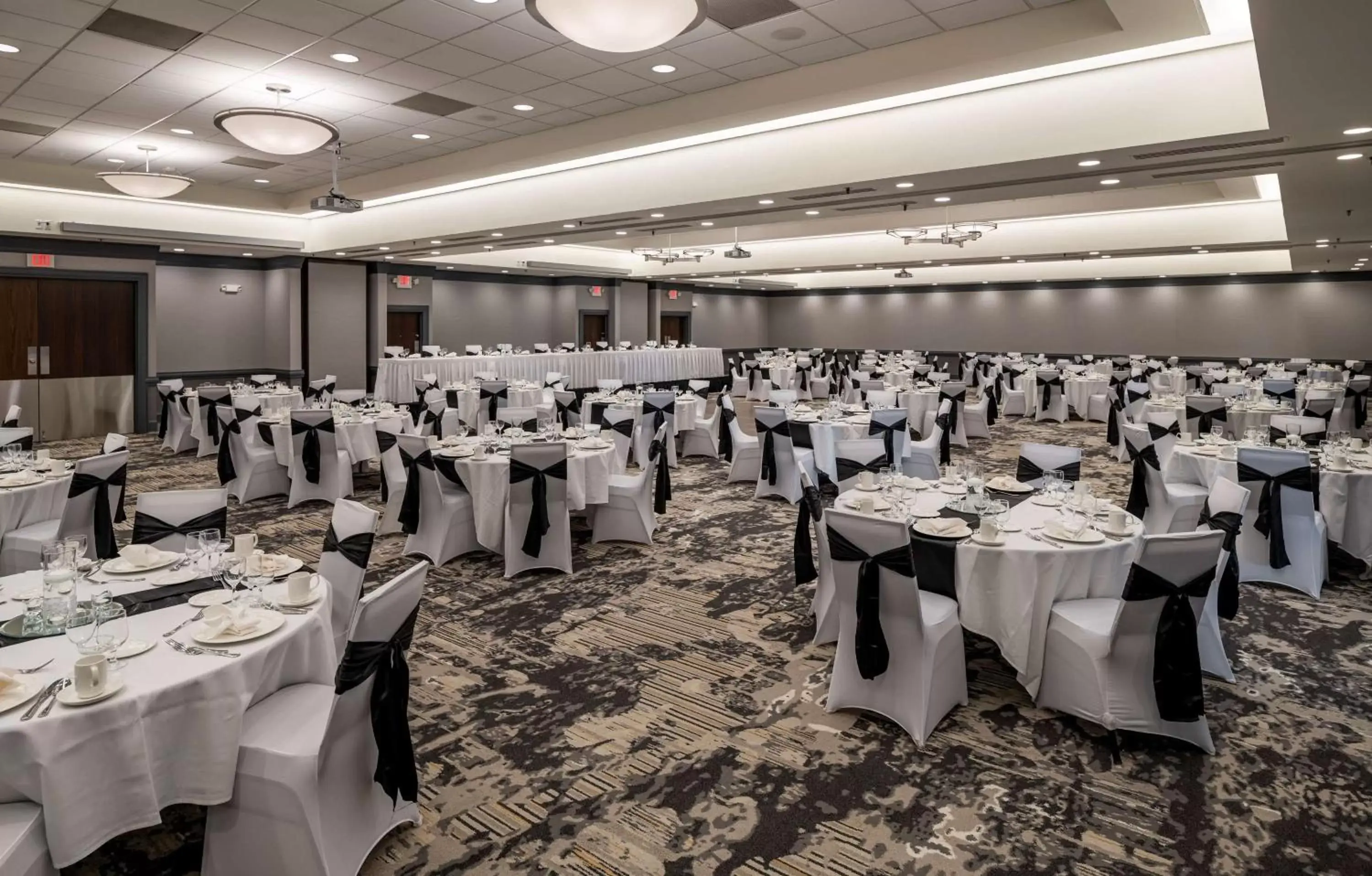 Meeting/conference room, Banquet Facilities in Doubletree By Hilton Madison East