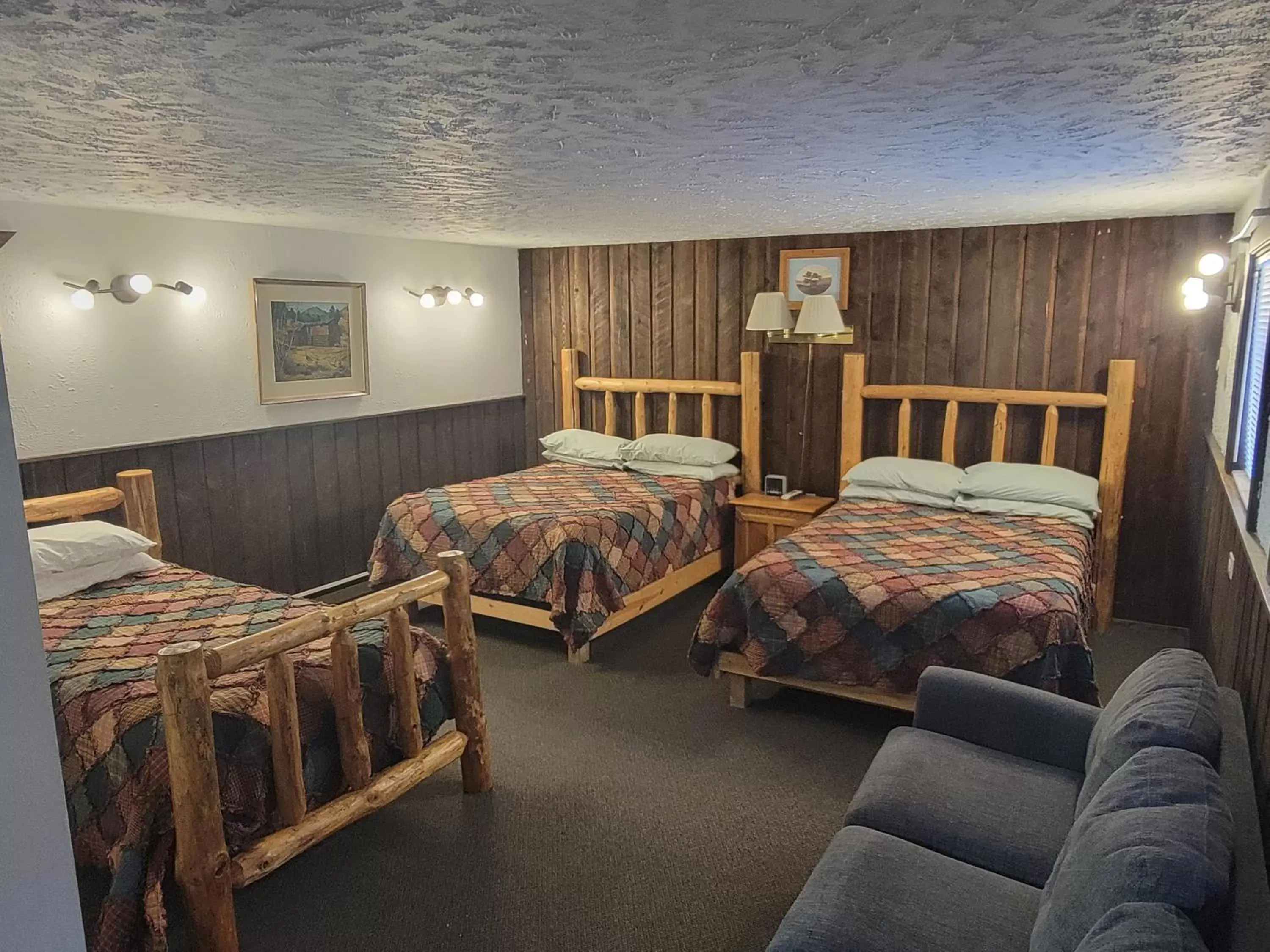 Bed in The Hulett Motel