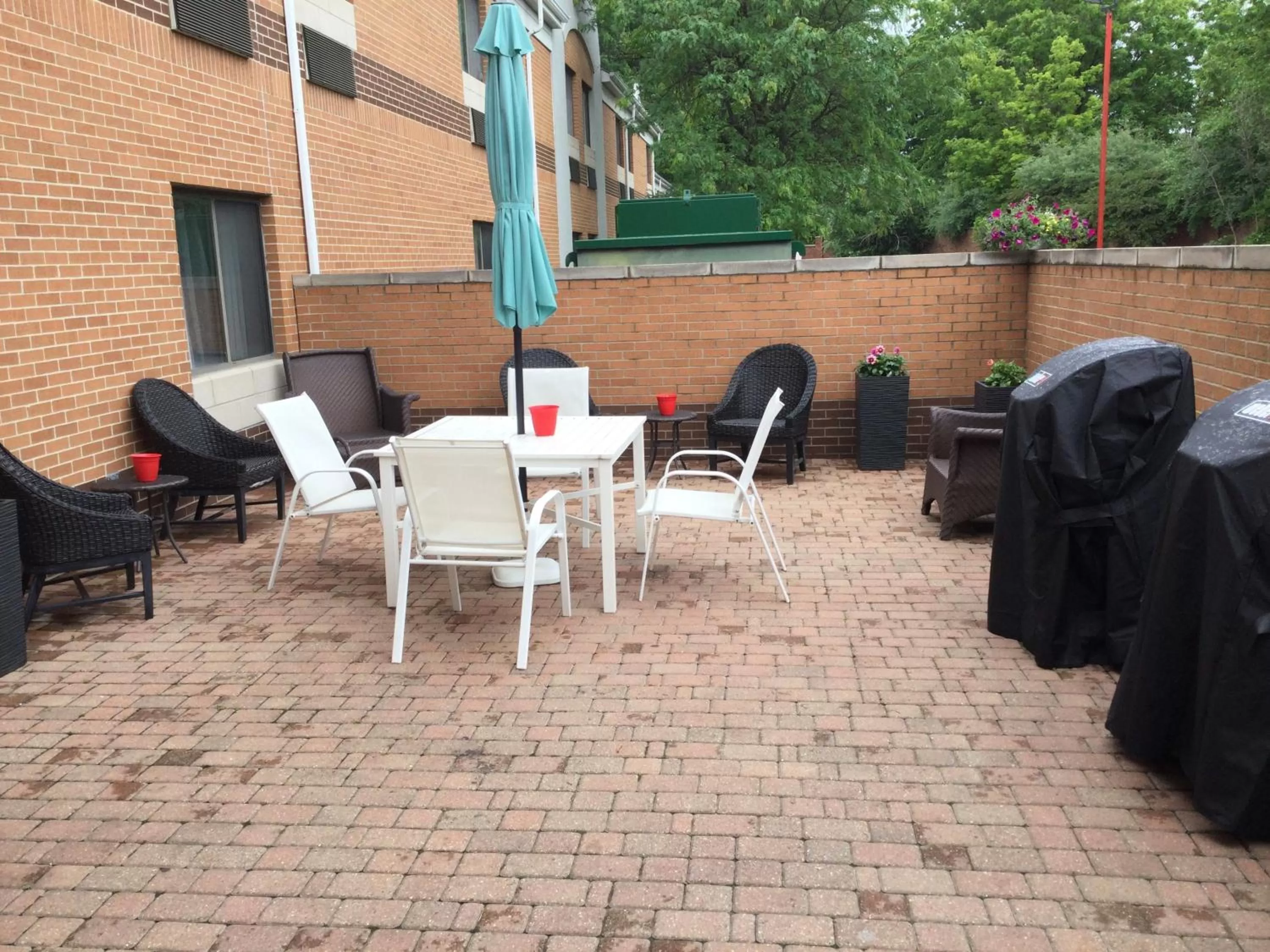 BBQ facilities in Wingate by Wyndham Brighton