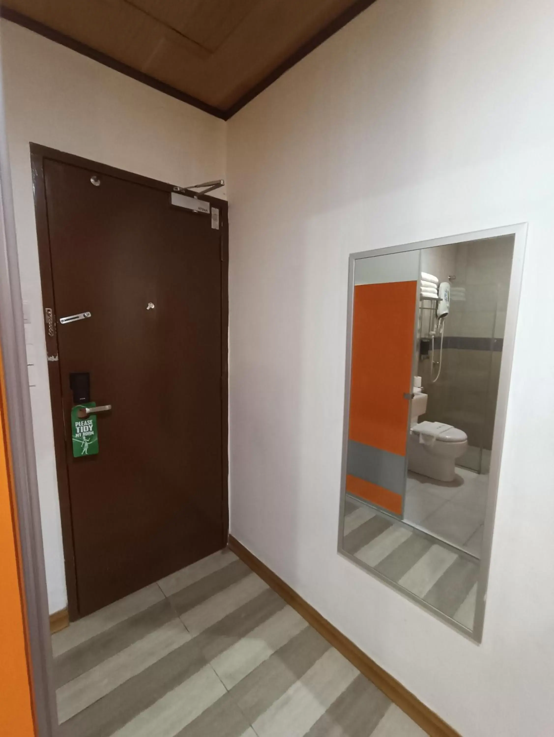 Facade/entrance, Bathroom in Greencity Hotel