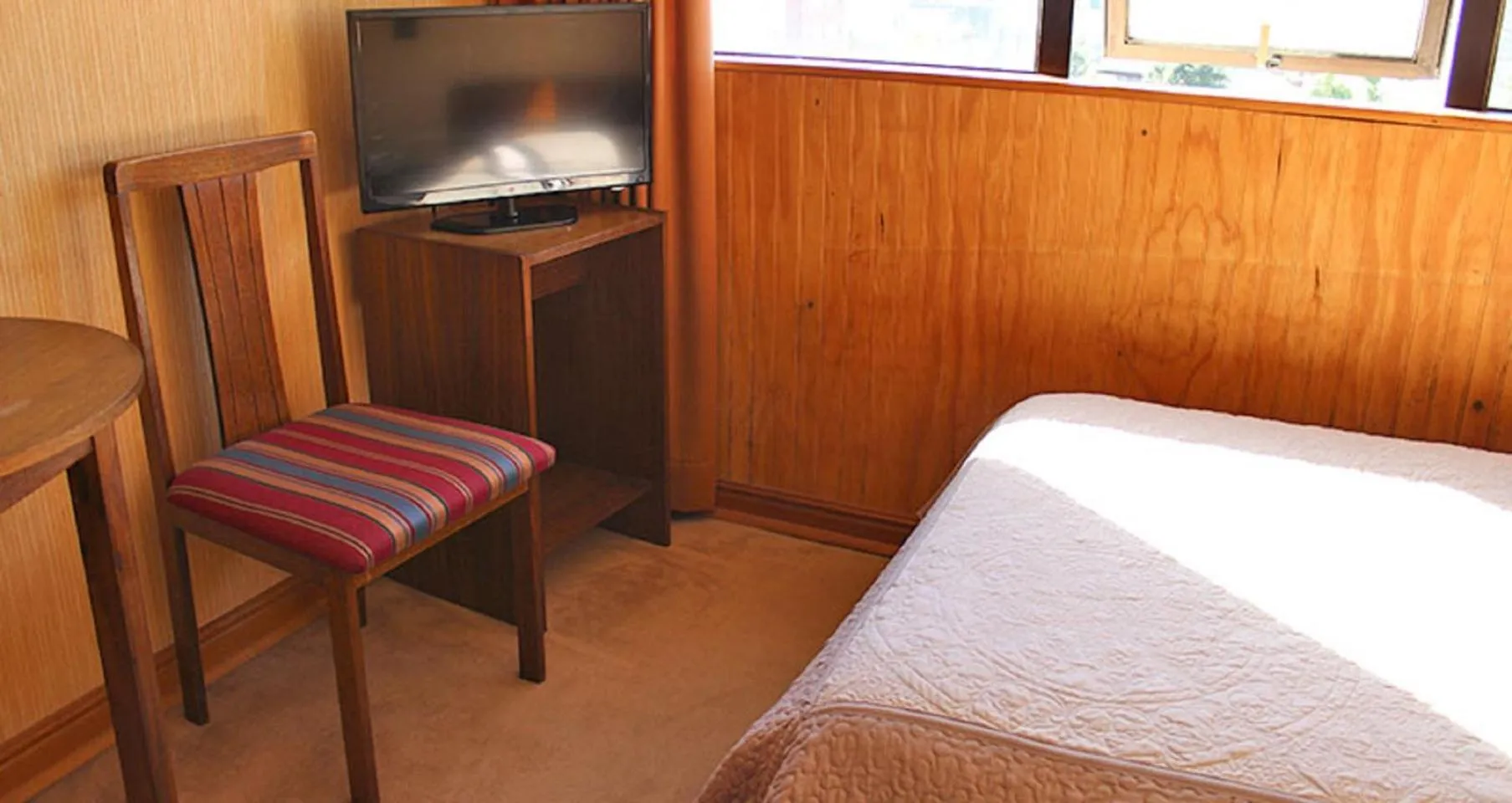 Bed in Hotel Antupiren