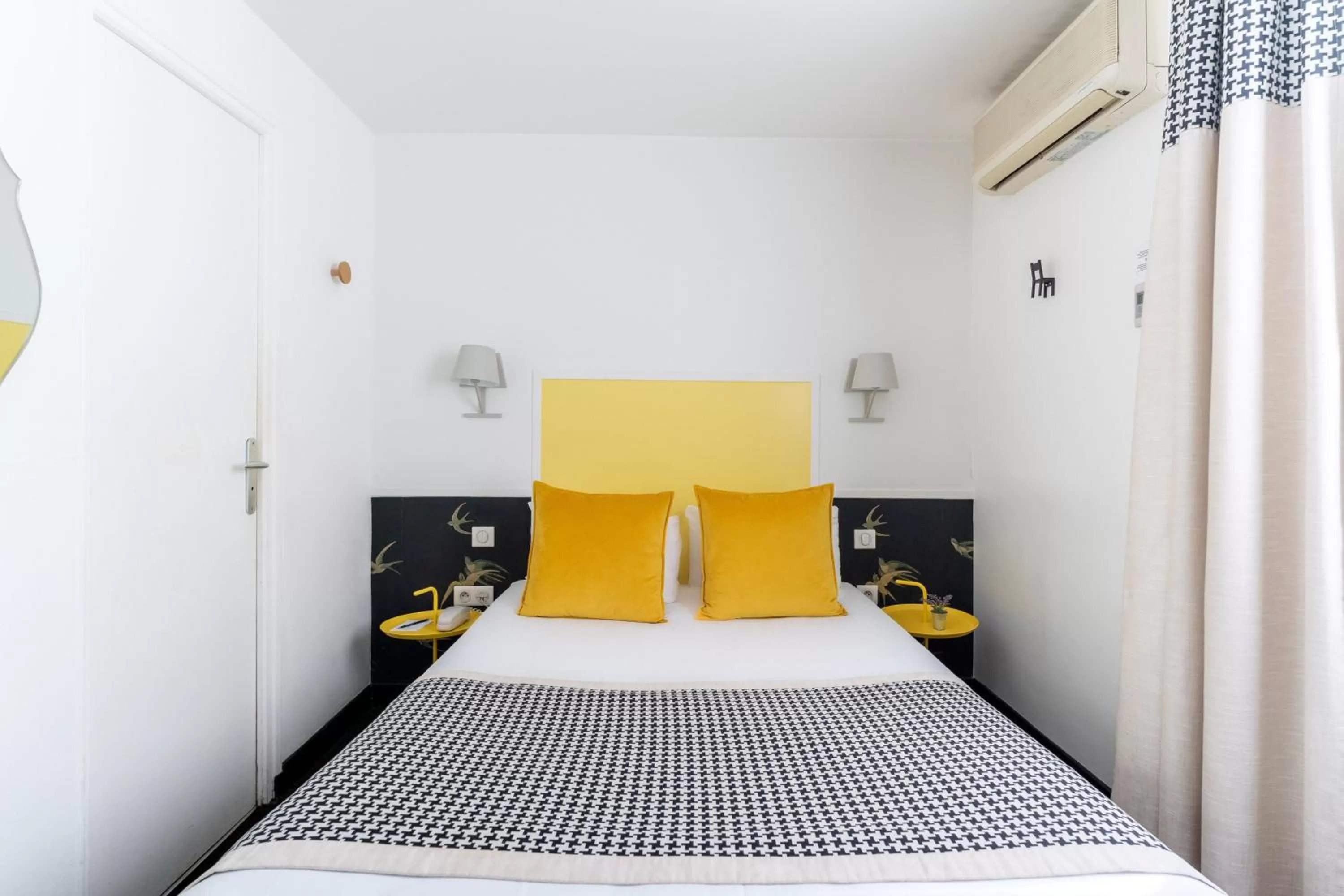 Bedroom, Bed in Hotel George - Astotel