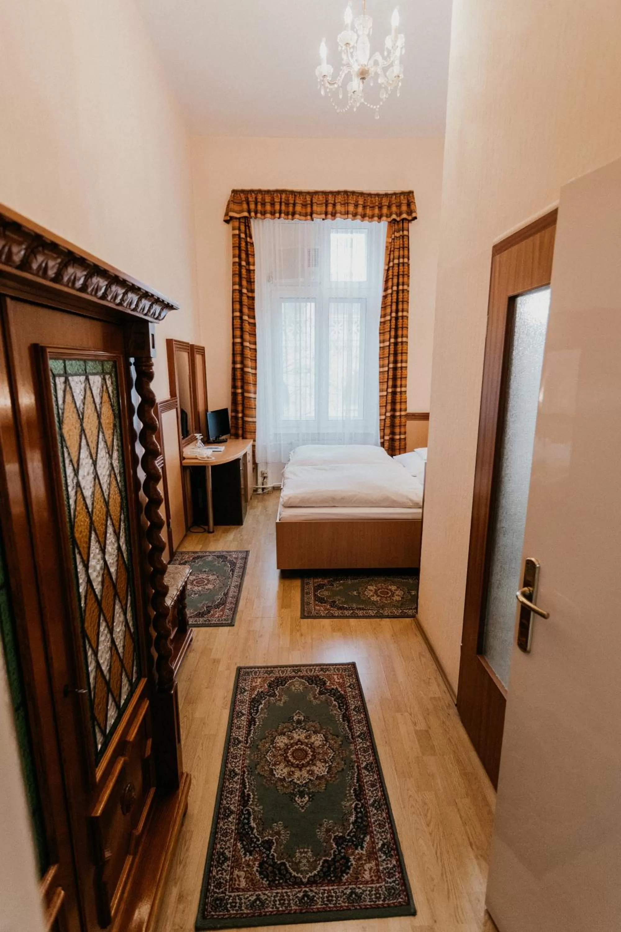 Photo of the whole room, Bed in Tisza Hotel