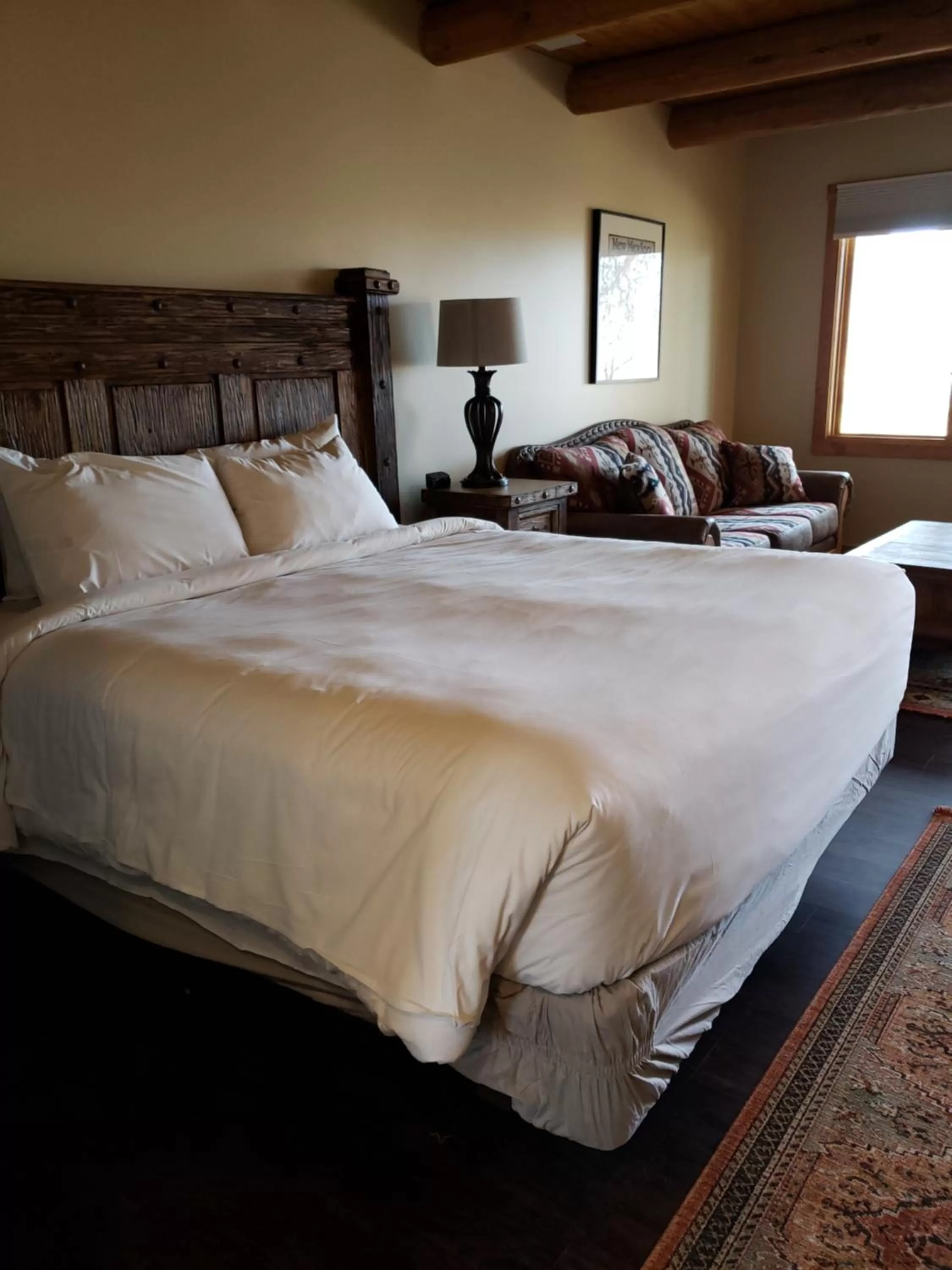 Photo of the whole room, Bed in Abiquiu Inn