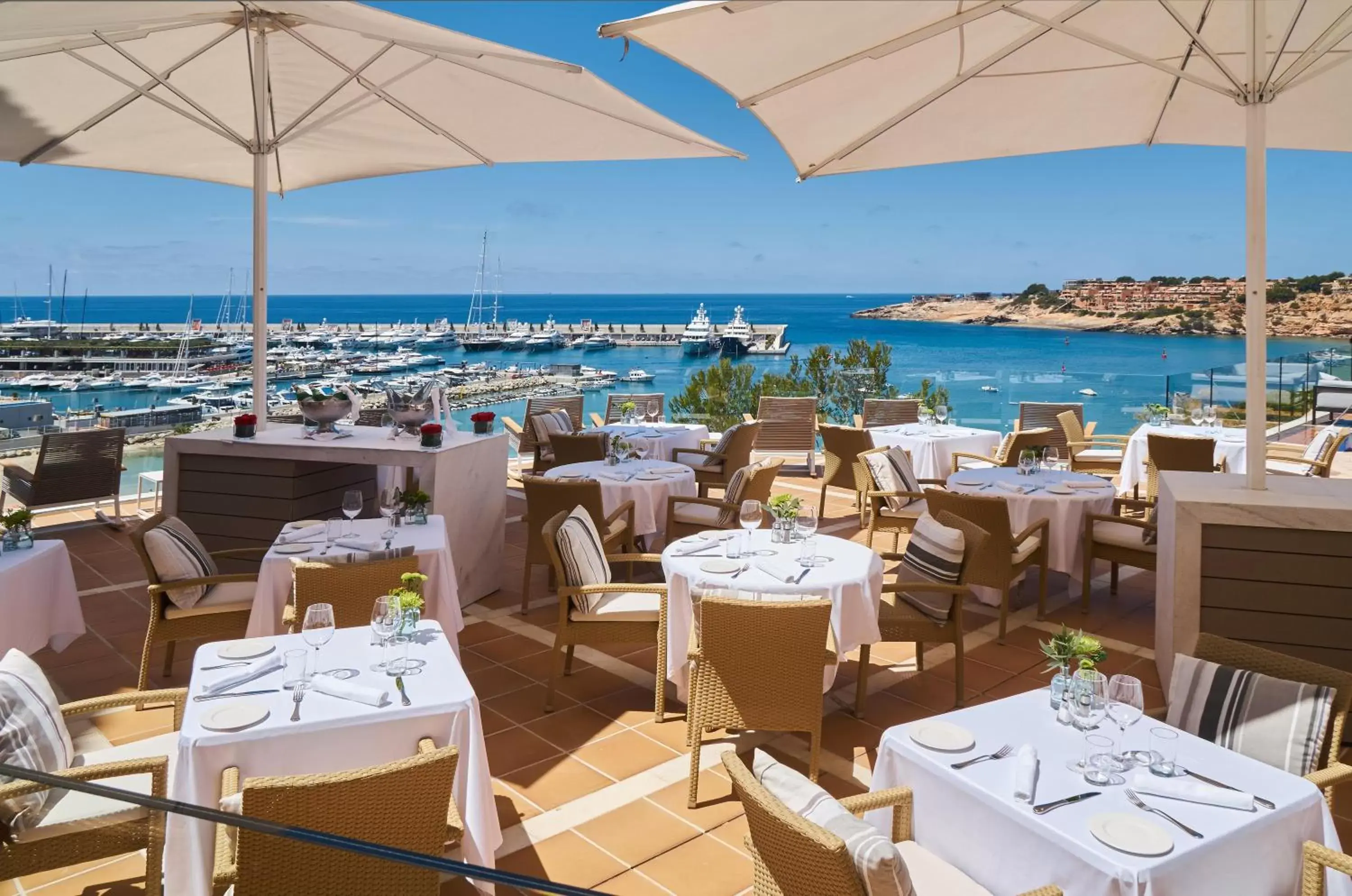 Restaurant/Places to Eat in Pure Salt Port Adriano - Adults Only
