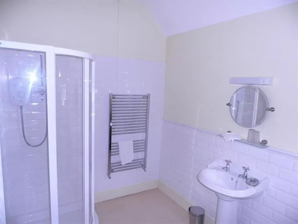 Triple Room in Salisbury Guest House