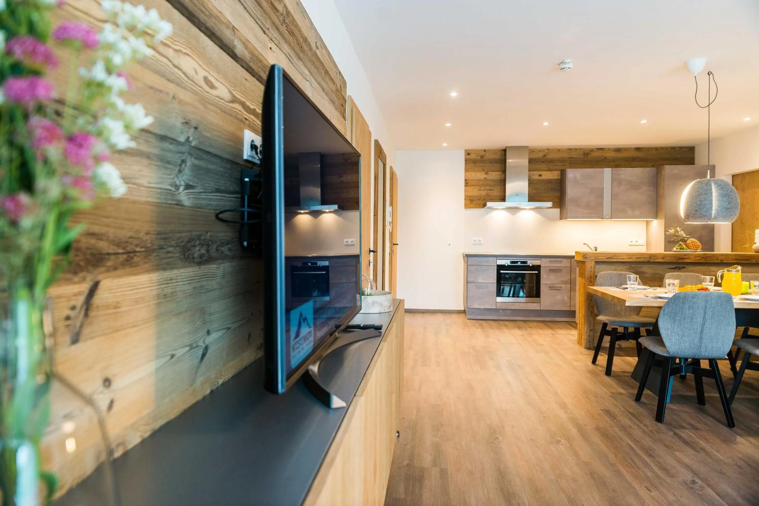 Living room, Kitchen/Kitchenette in Schönblick Residence - Absolut Alpine Apartments