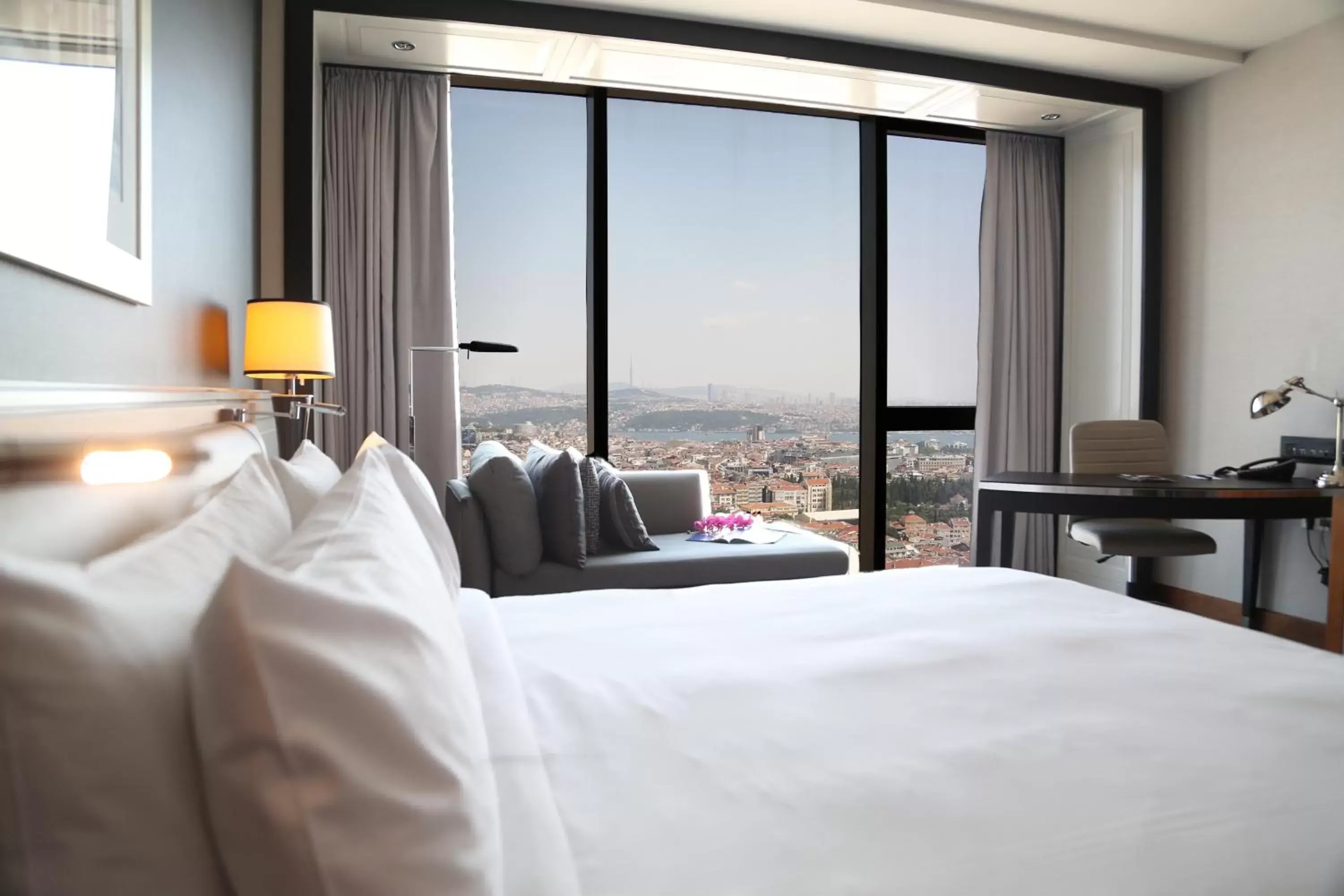 Bedroom in Hilton Istanbul Bomonti