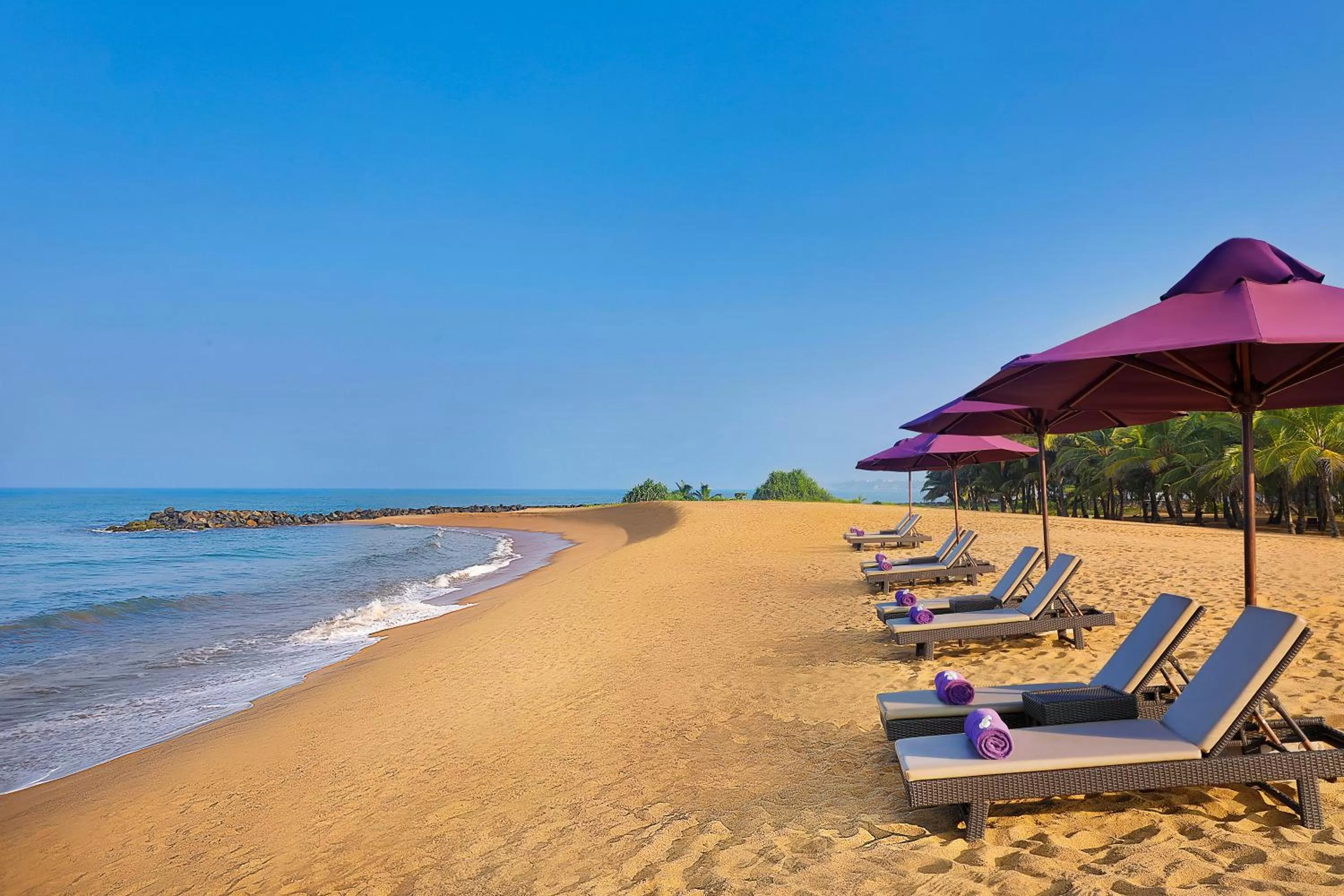 Beach in Avani Kalutara Resort