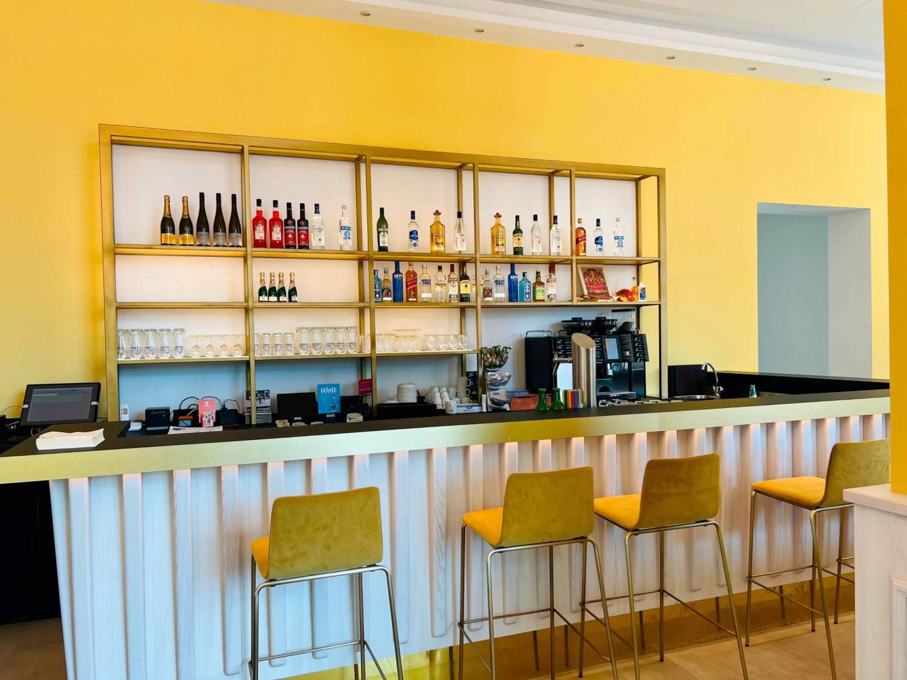 Lounge or bar in The Monument Hotel - BW Signature Collection