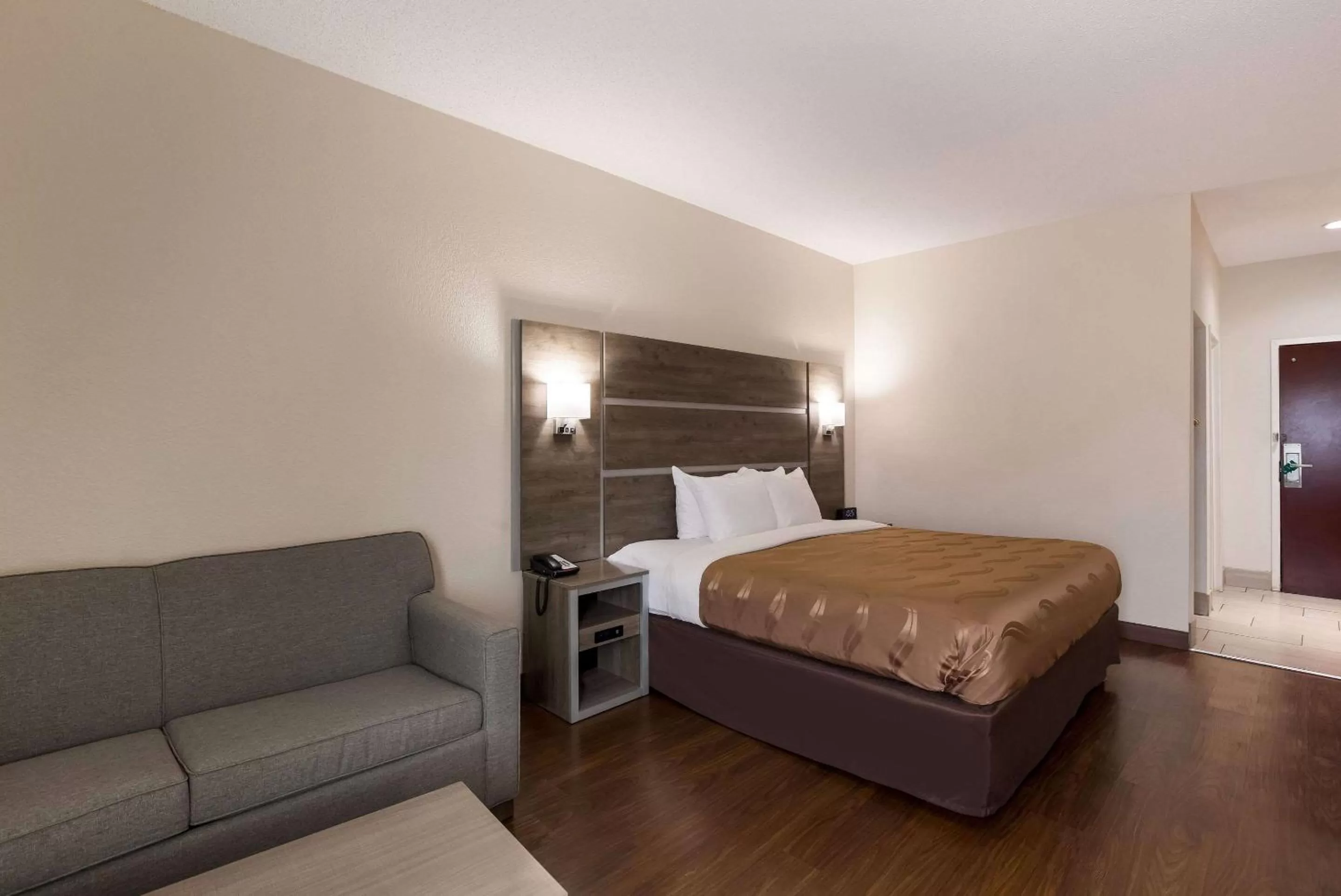 Bedroom, Bed in Quality Inn Thomasville-Northpark