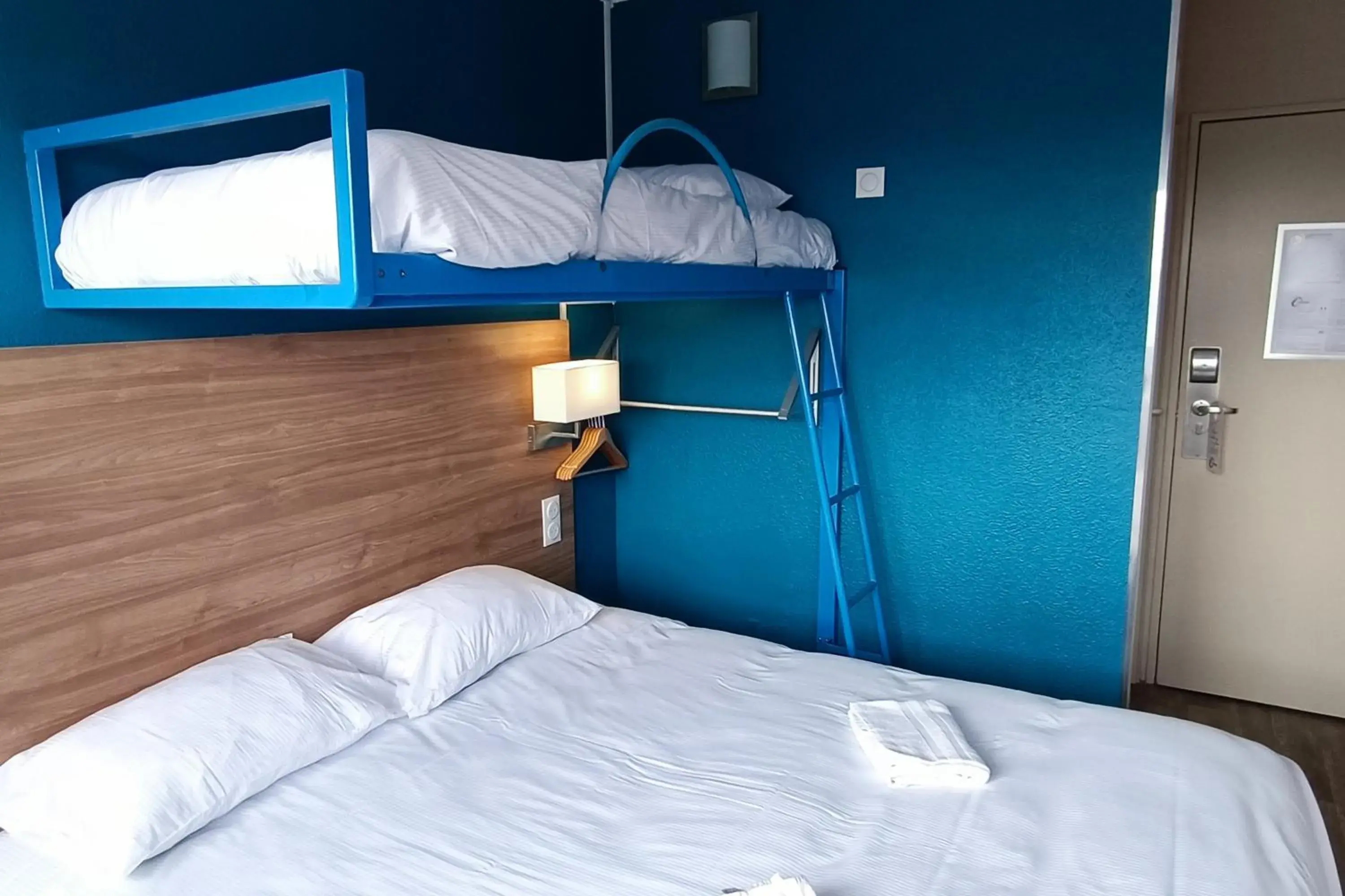 Bed, Bunk Bed in The Originals Access, Hotel les Iris, Berck-sur-Mer (P'tit Dej-Hotel)