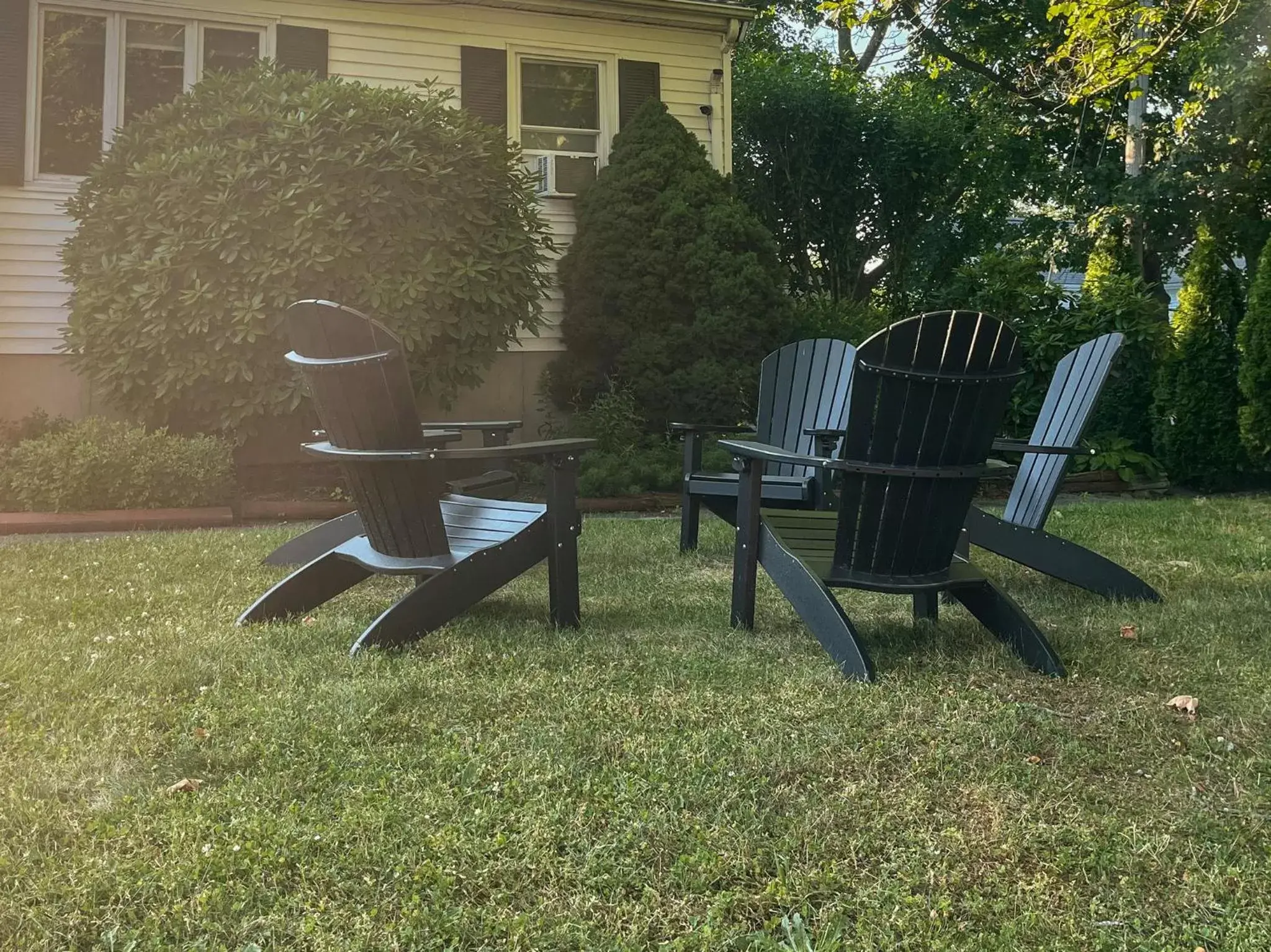 Seating area, Garden in Founder's Brook Motel and Suites