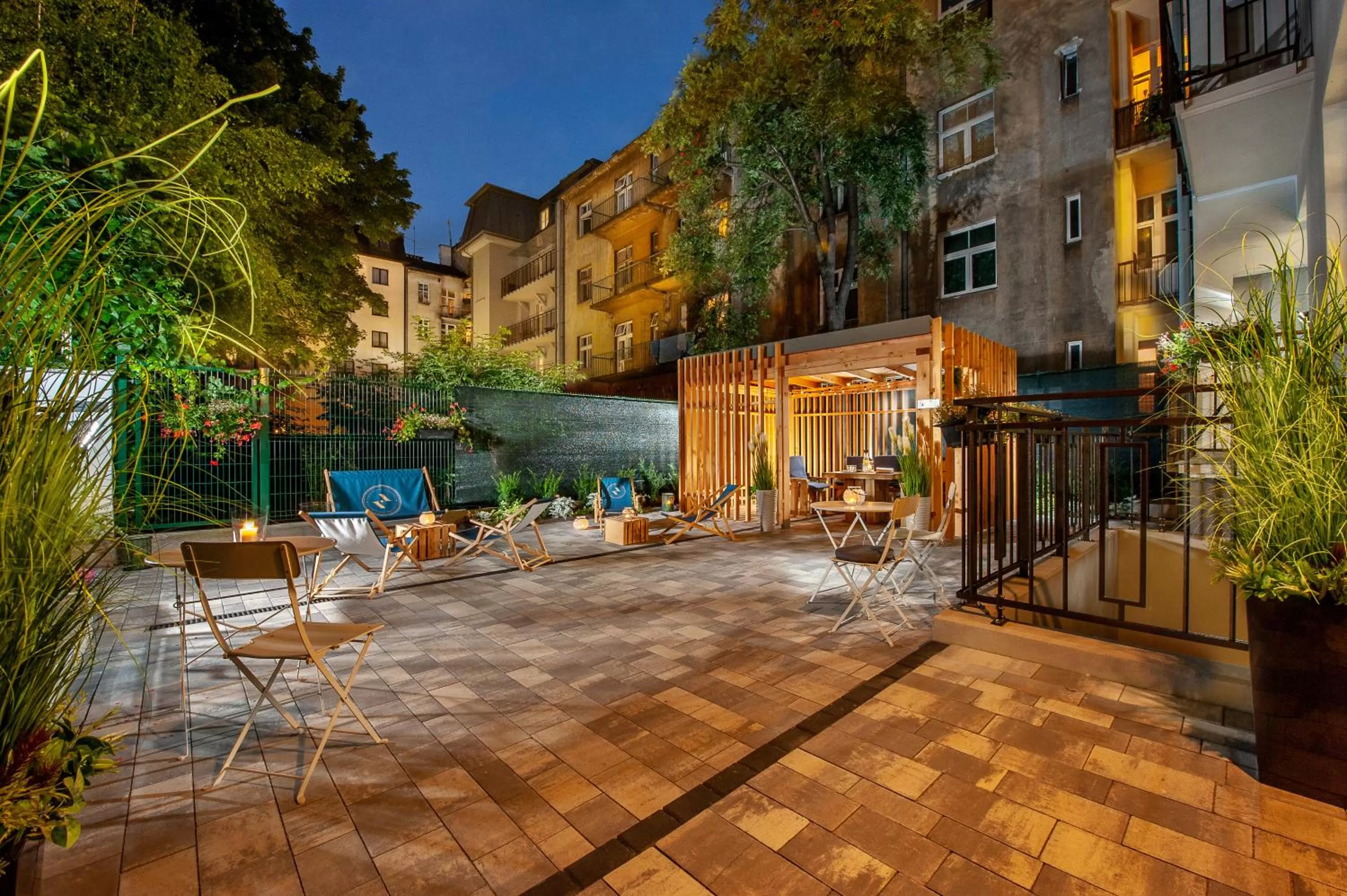 Patio in Amber Design Residence