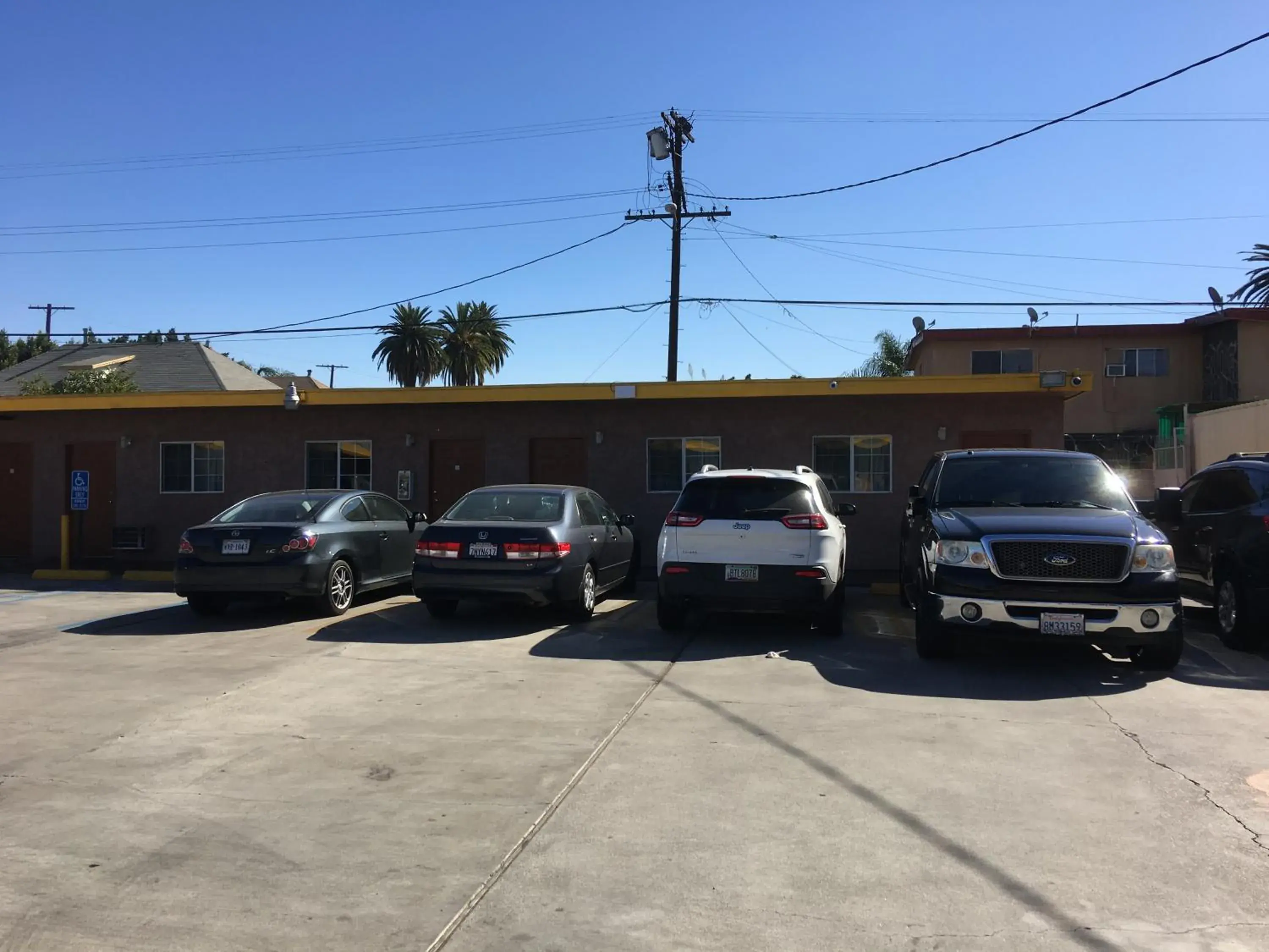 Property Building in SandPiper Motel - Los Angeles