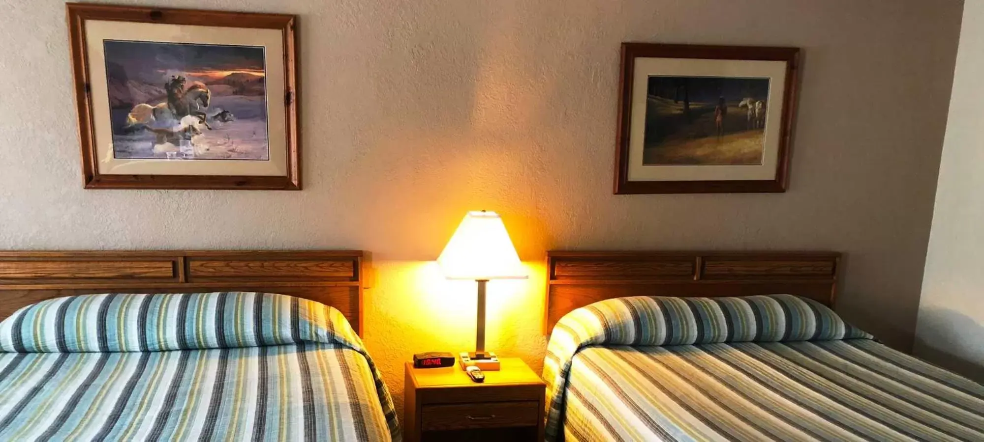 Bed in Bristlecone Motel