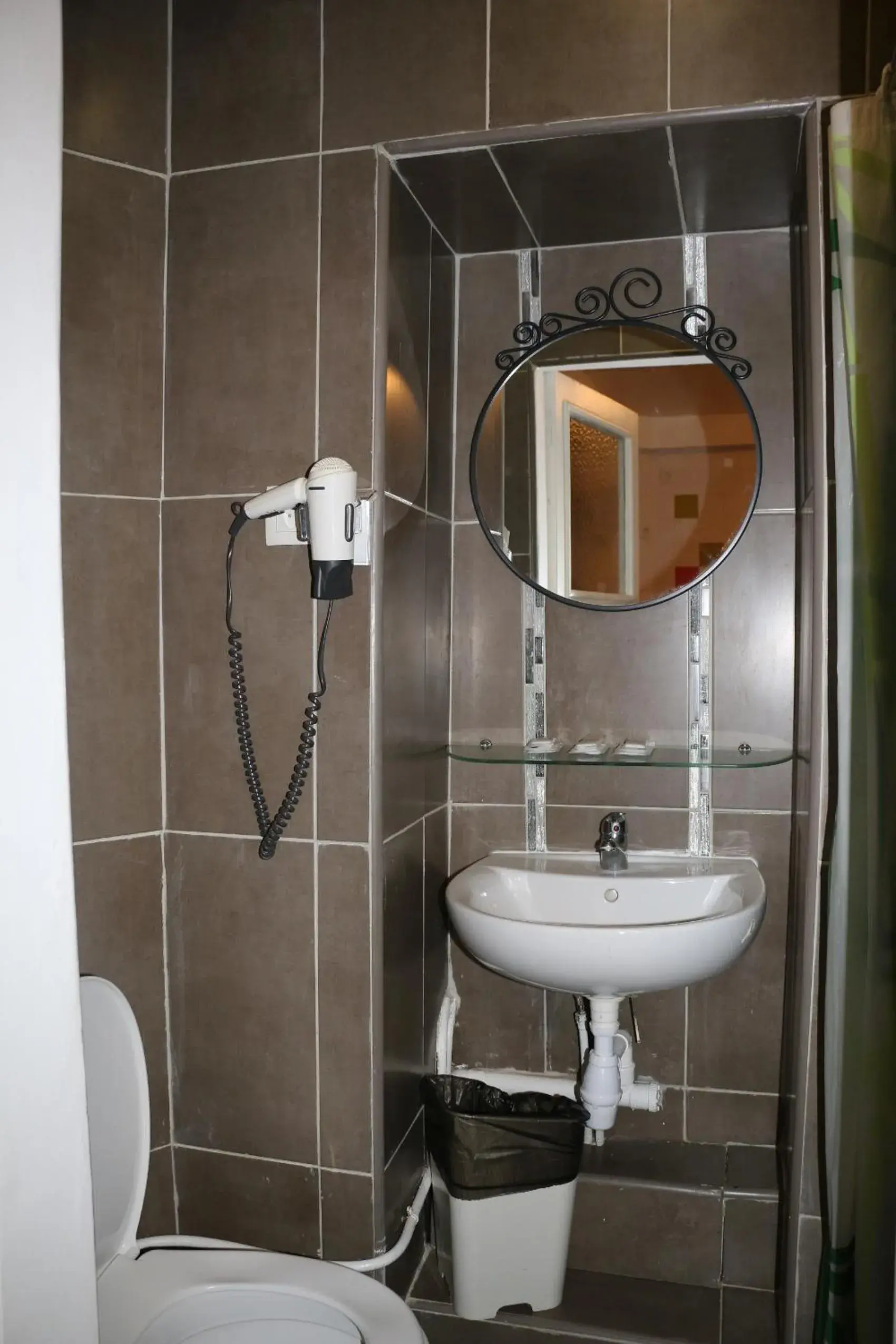 Bathroom in Grand Hotel De Clermont