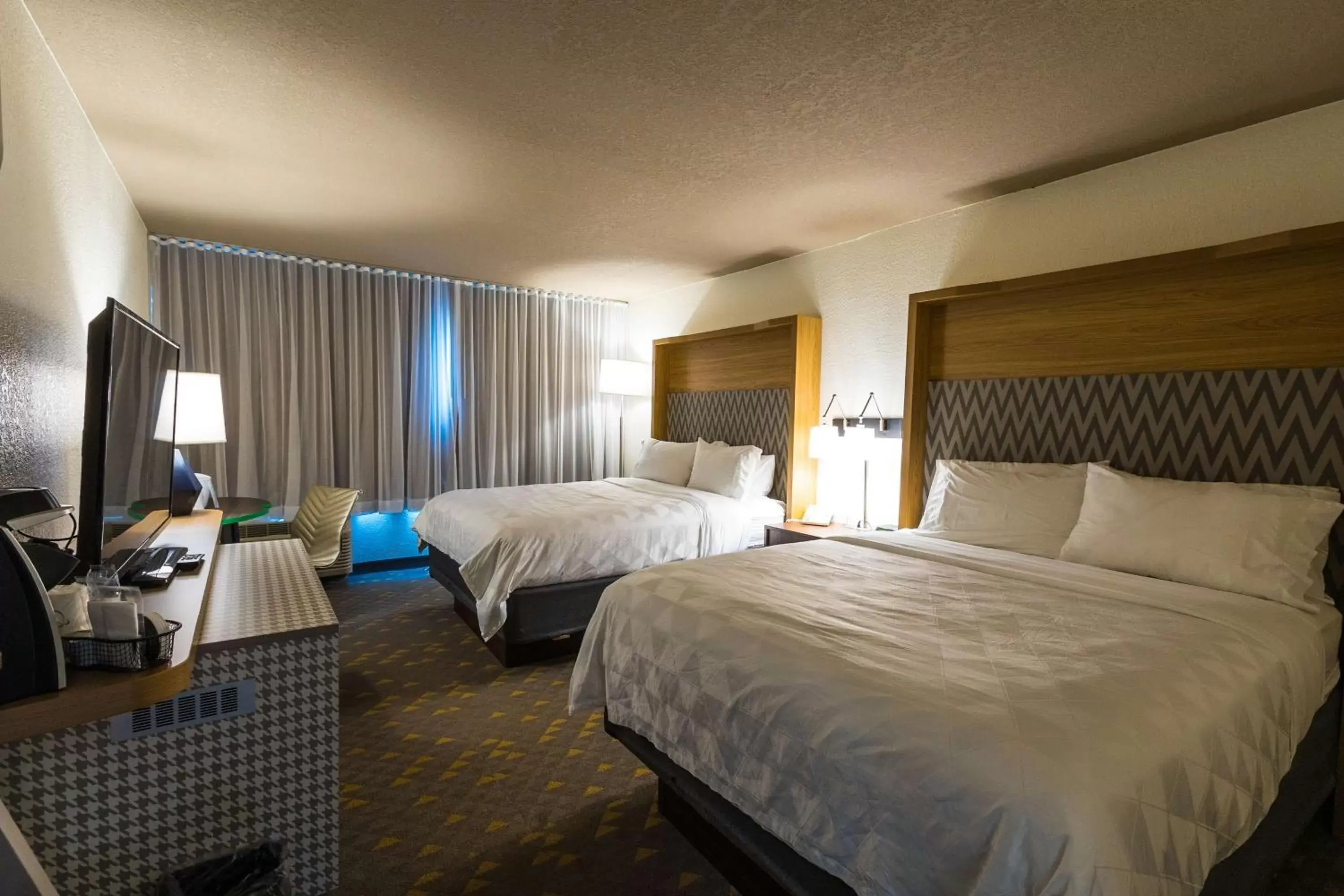 Bedroom, Bed in Gateway Hotel & Convention Center Best Western Premier Collection