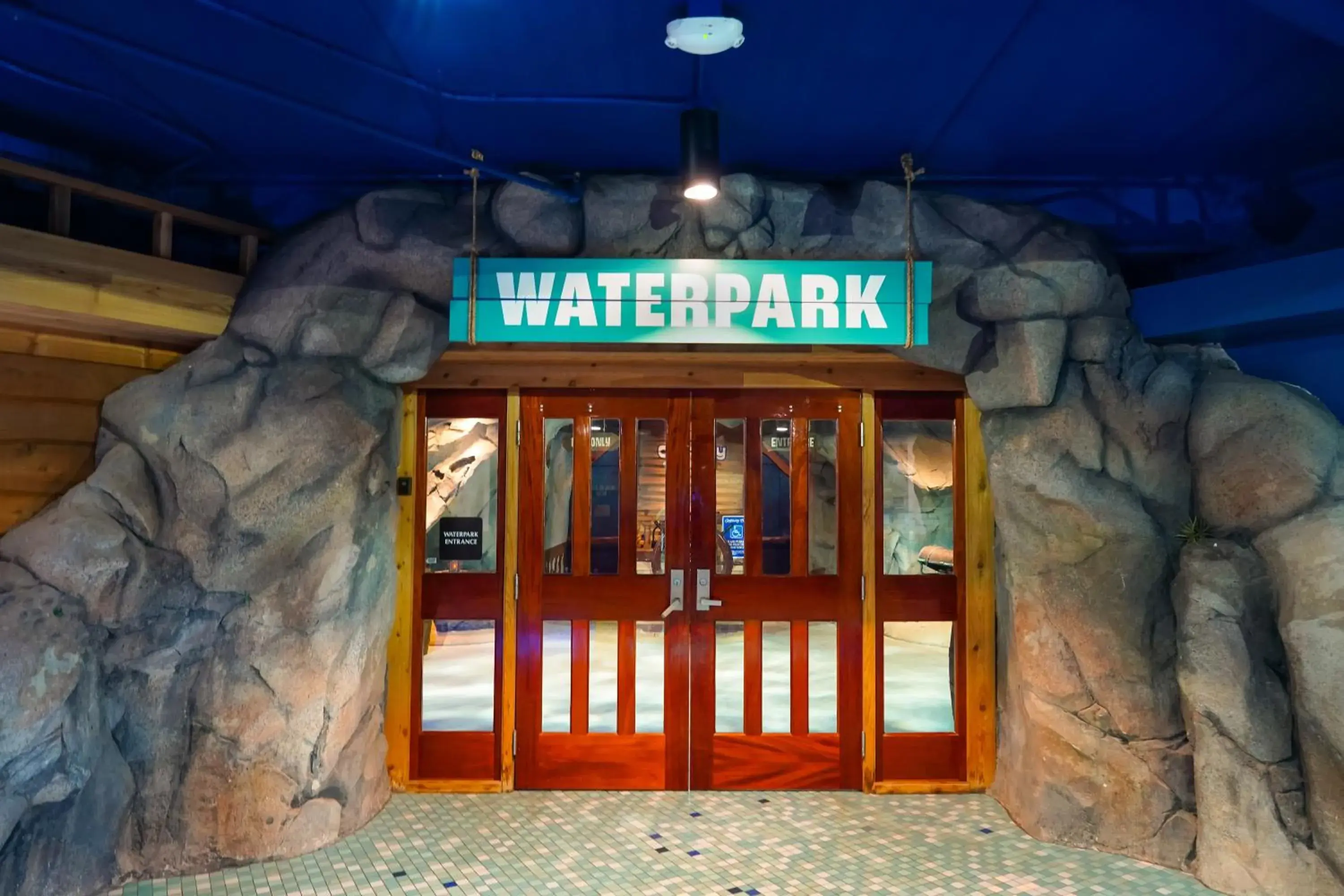 Facade/entrance in Cedar Point Castaway Bay Indoor Water Park