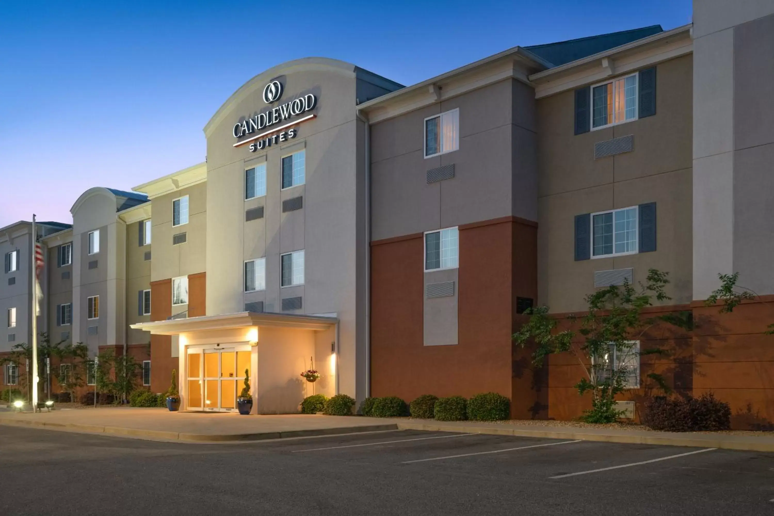 Property Building in Candlewood Suites Auburn, an IHG Hotel