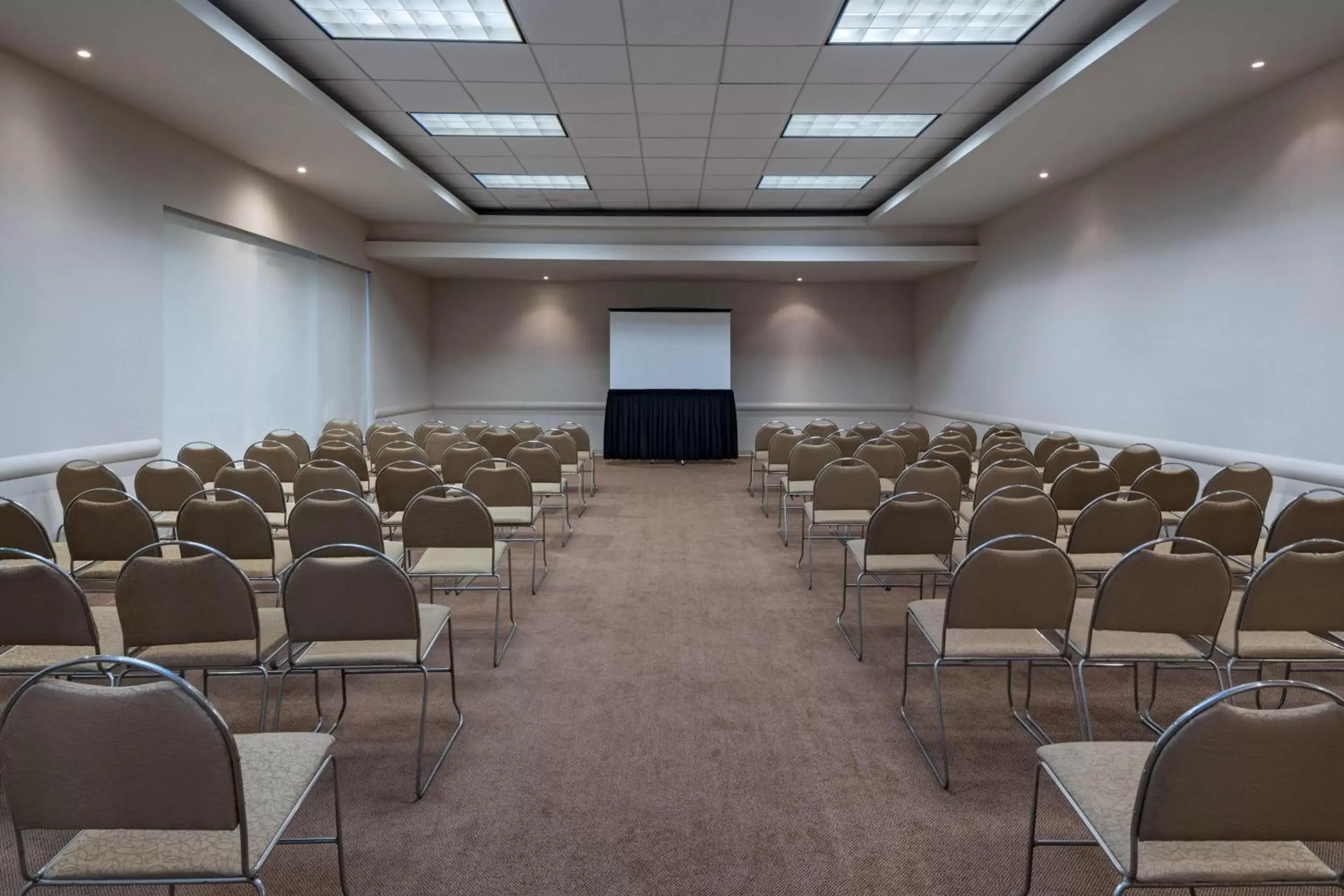 Meeting/conference room in Four Points by Sheraton Monterrey Linda Vista