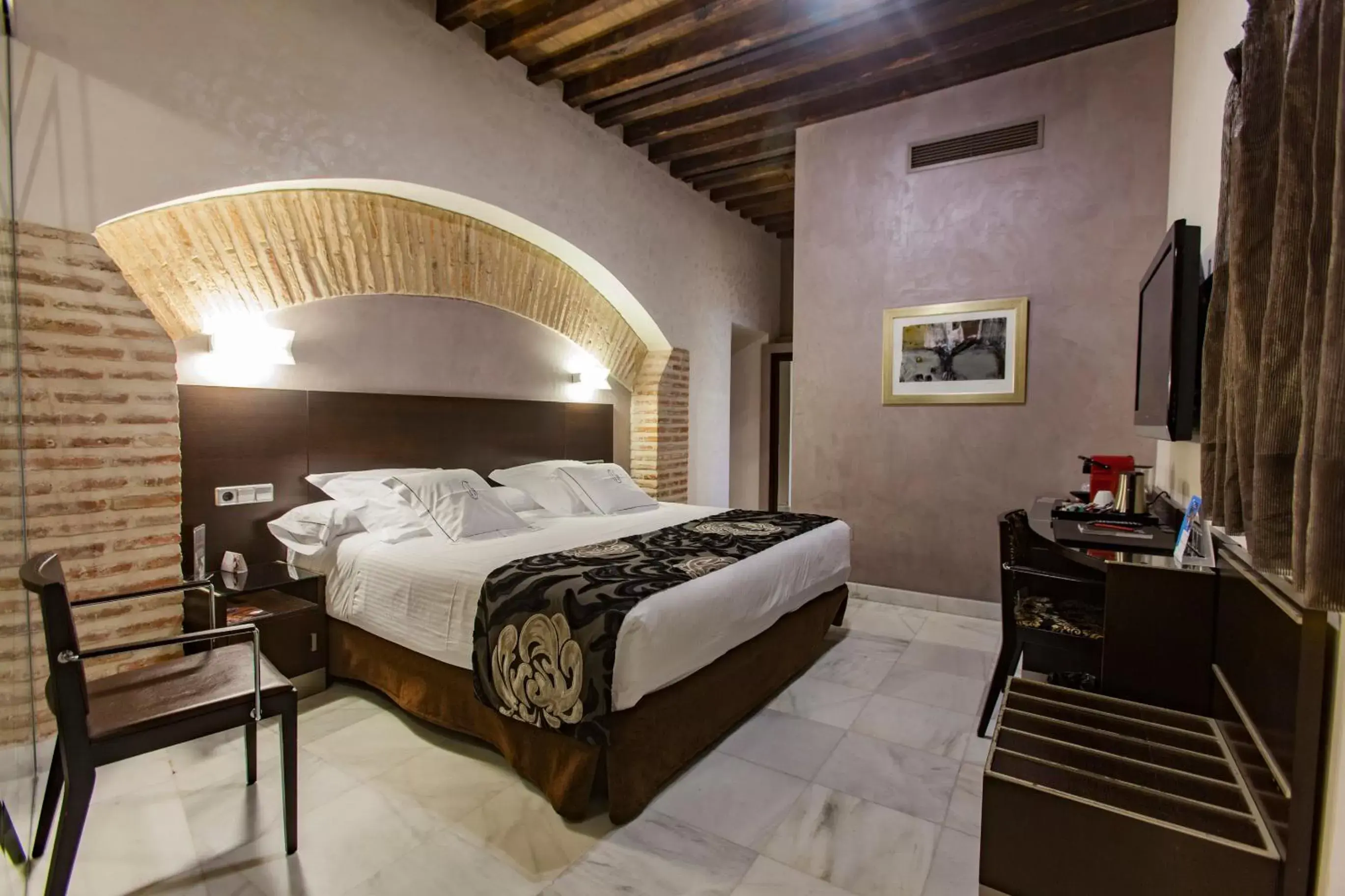 Bed in Hotel Pintor El Greco