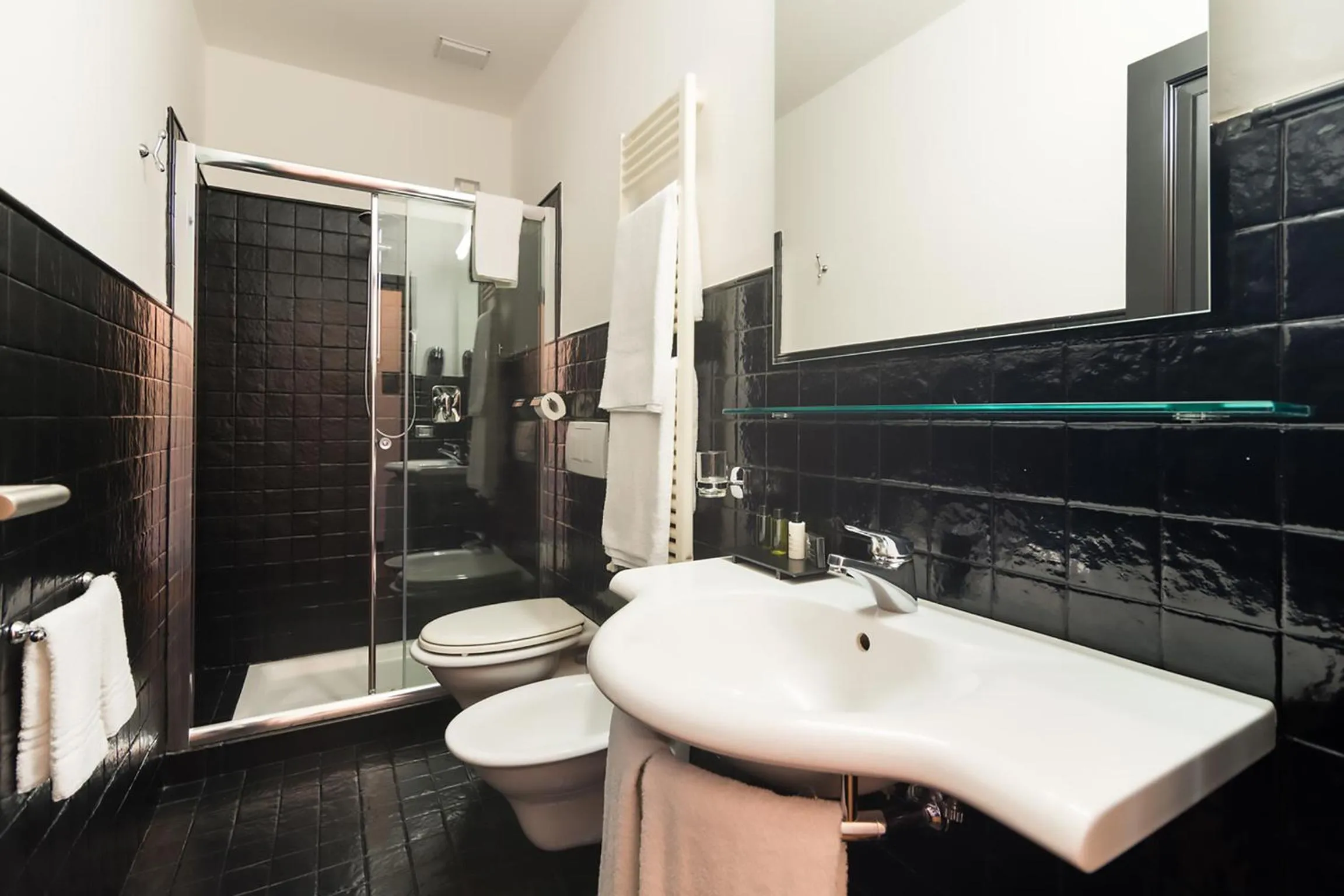 Bathroom in I Sleep B&B