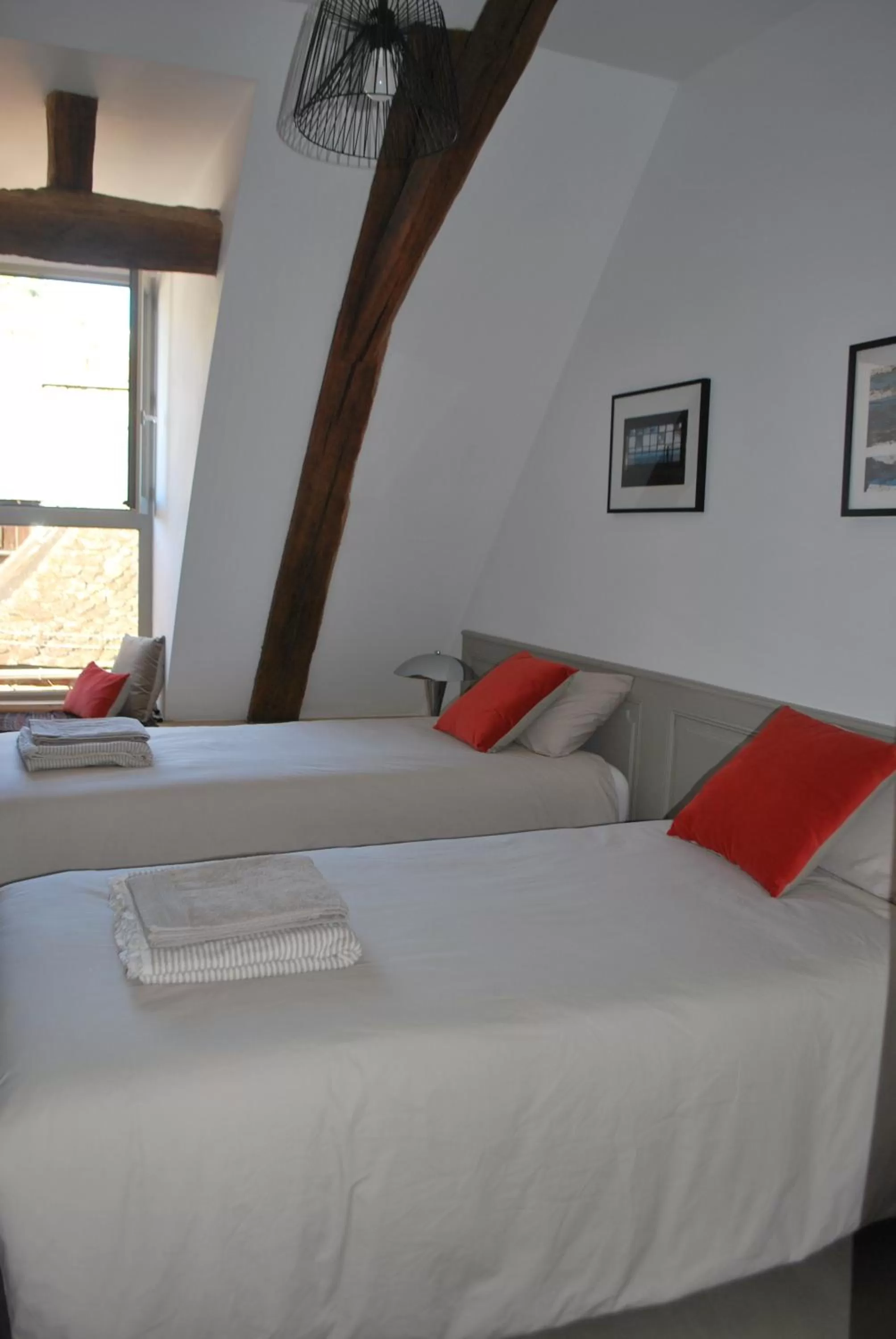 Photo of the whole room, Bed in Natangora