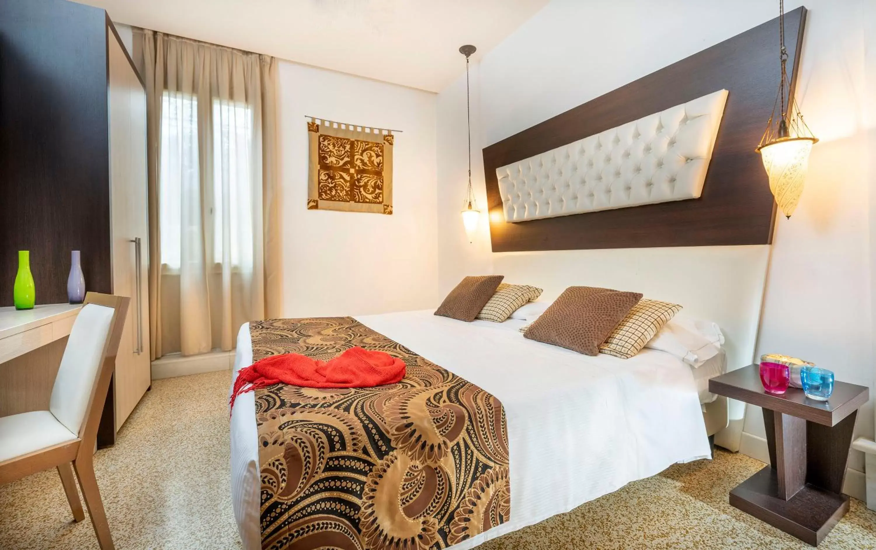 Bed in UNAHOTELS Ala Venezia-Adults 16