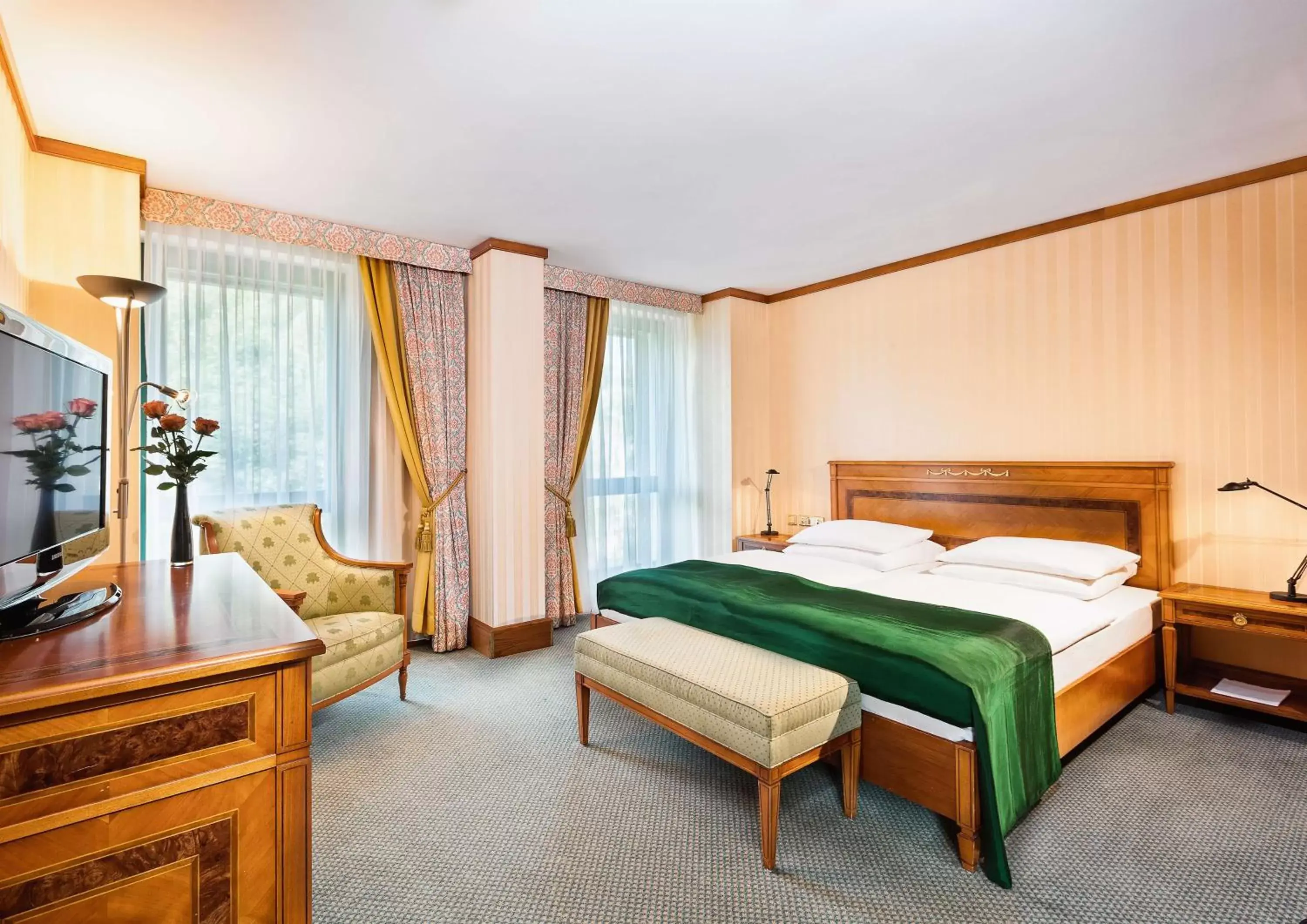 Photo of the whole room, Bed in Best Western Premier Grand Hotel Russischer Hof