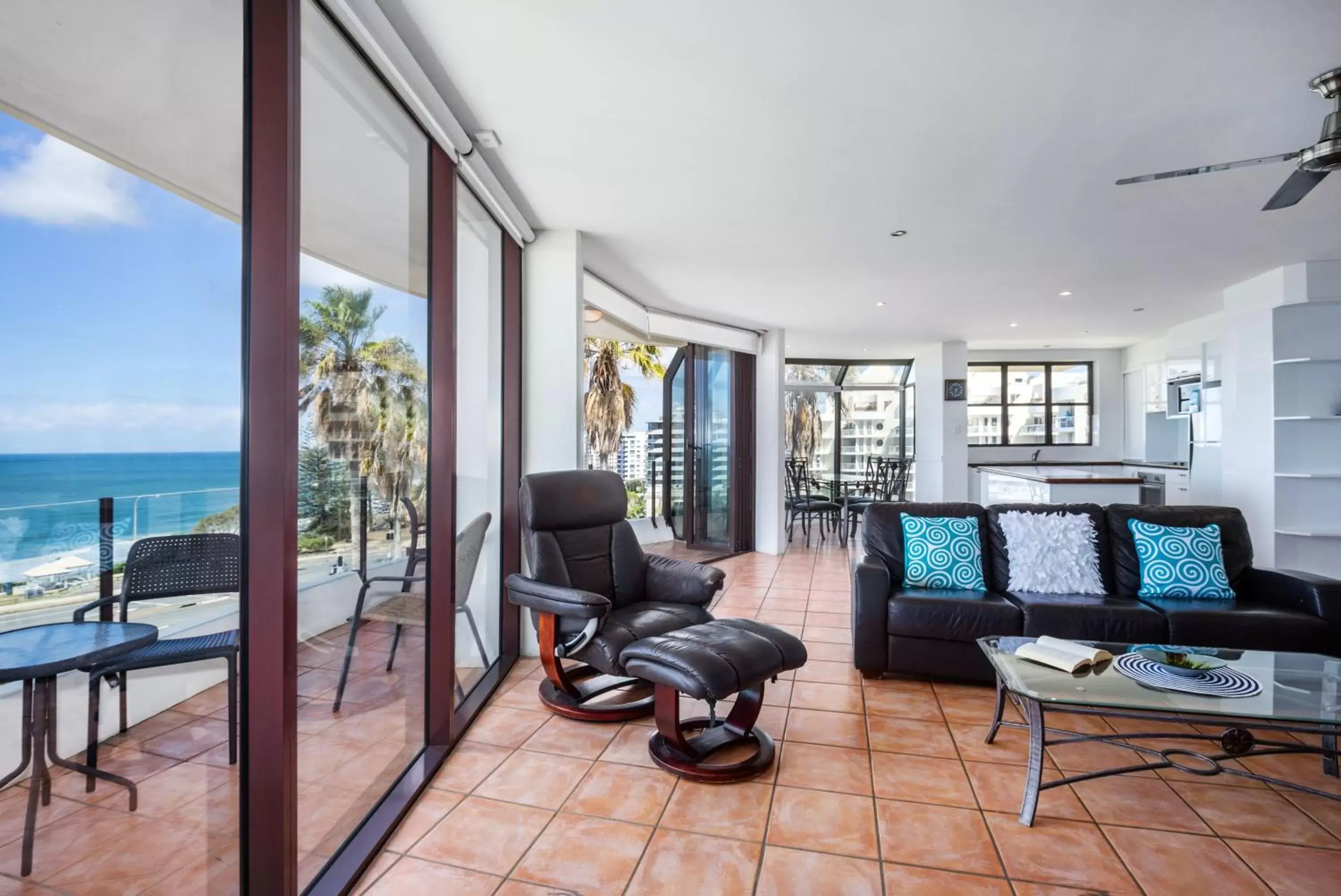 Living room, Seating Area in Alexandra on the Pacific