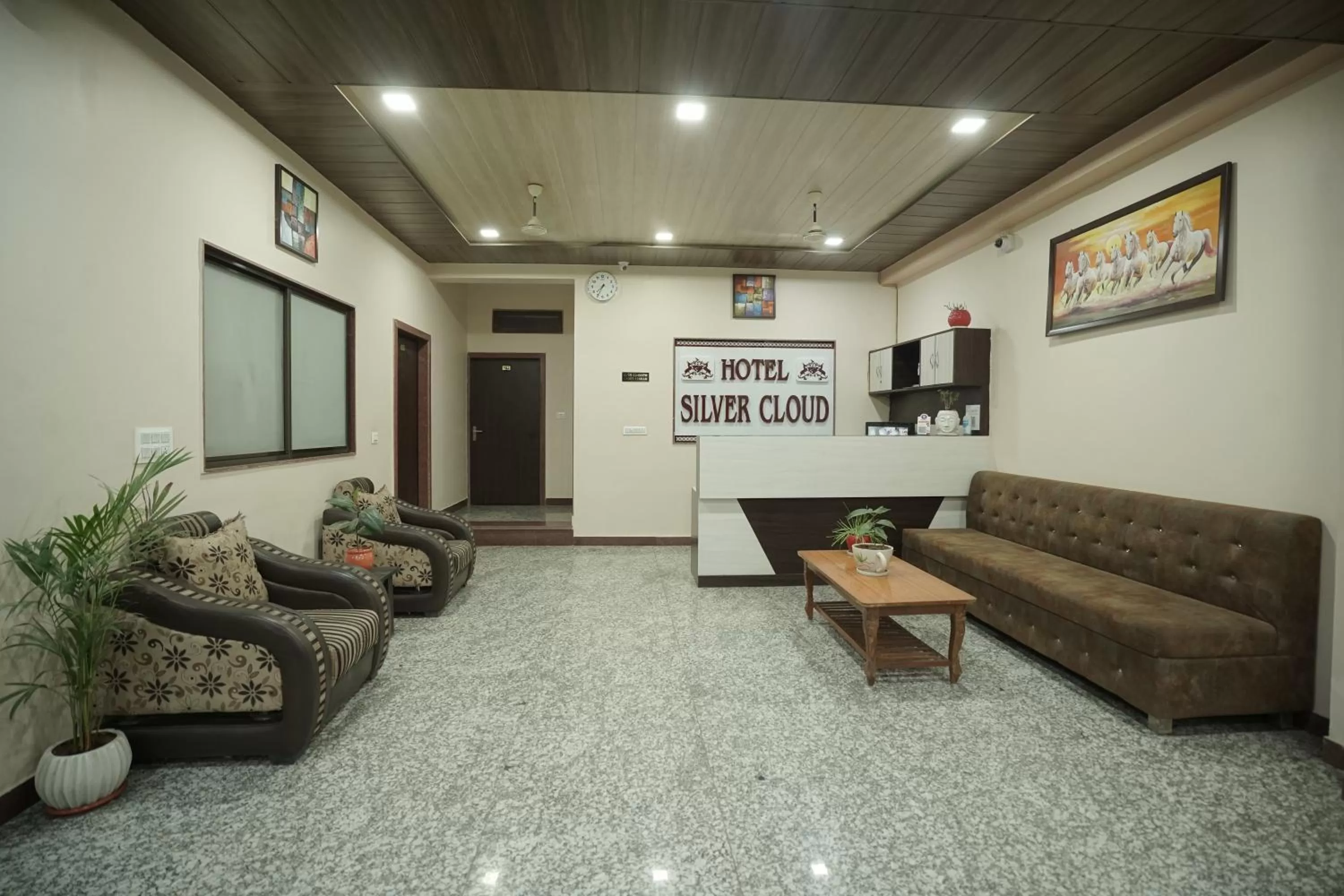 Lobby or reception in Hotel Silver Cloud
